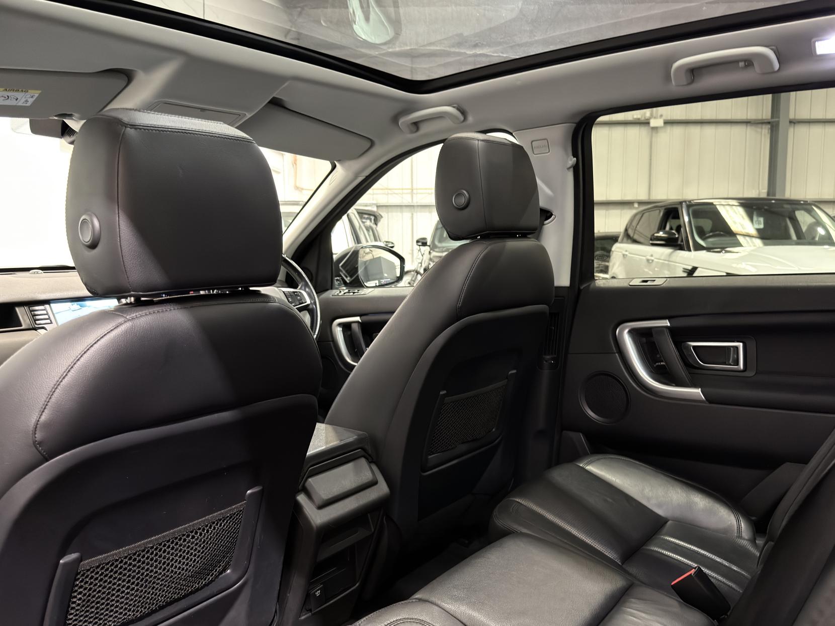 Land Rover Discovery Sport 2.0 TD4 HSE Black SUV 5dr Diesel Auto 4WD Euro 6 (s/s) (180 ps)