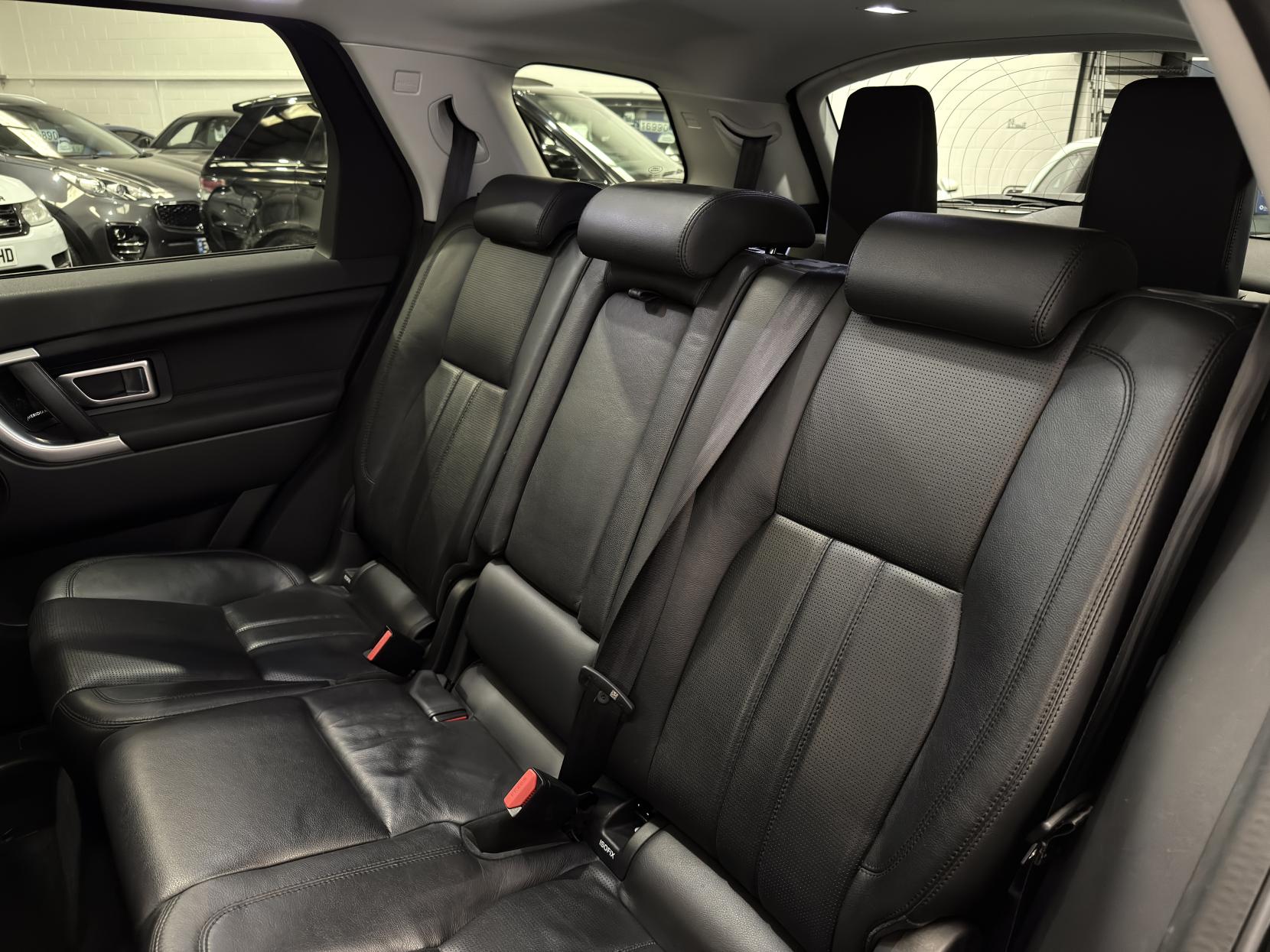 Land Rover Discovery Sport 2.0 TD4 HSE Black SUV 5dr Diesel Auto 4WD Euro 6 (s/s) (180 ps)