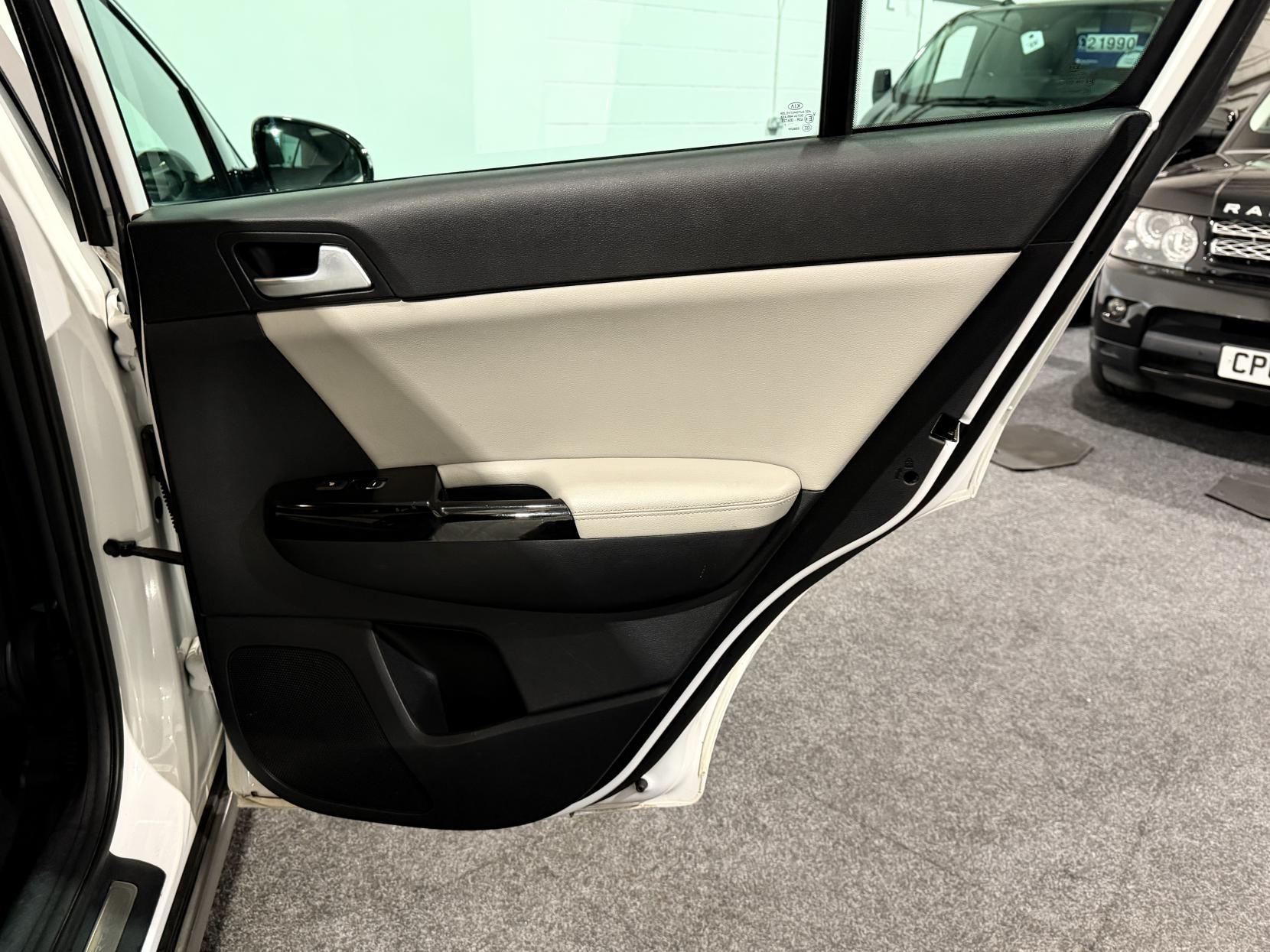 Kia Sportage 2.0 CRDi GT-Line SUV 5dr Diesel Manual AWD Euro 6 (134 bhp)