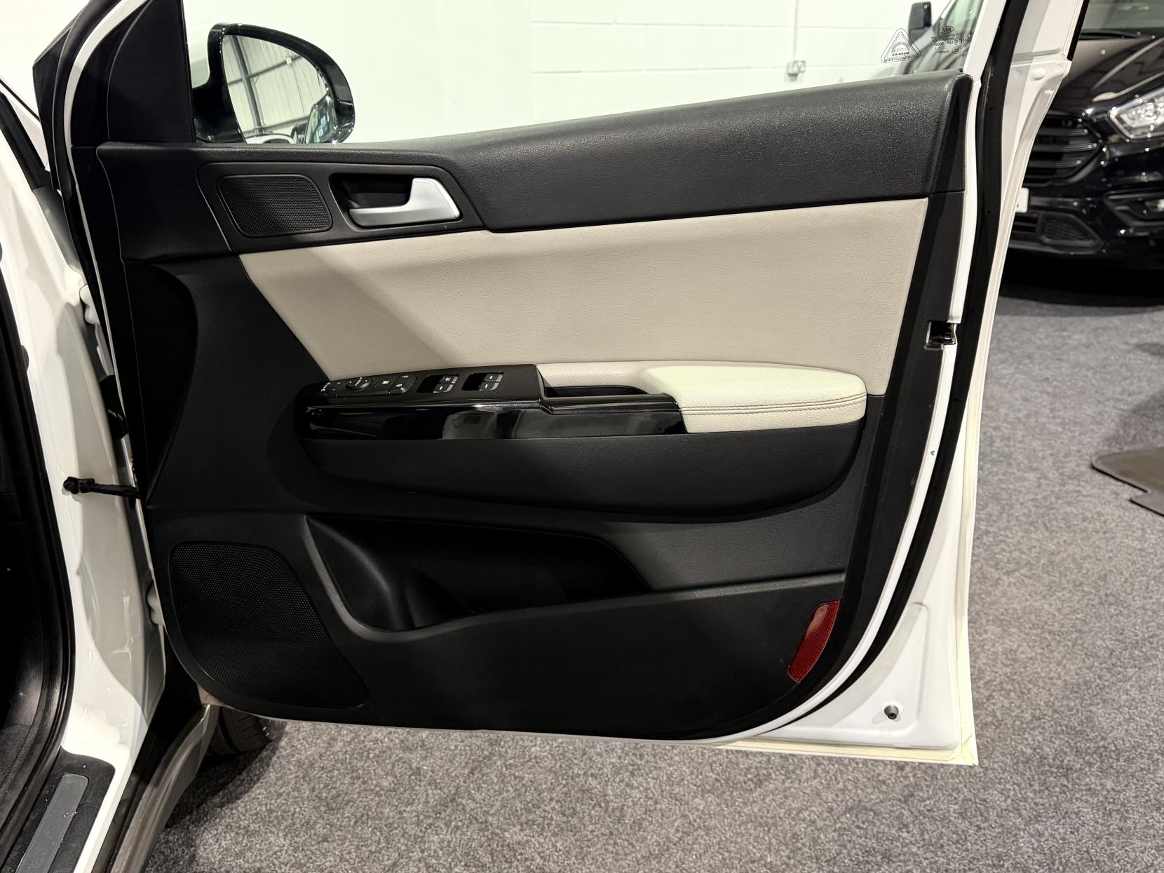 Kia Sportage 2.0 CRDi GT-Line SUV 5dr Diesel Manual AWD Euro 6 (134 bhp)