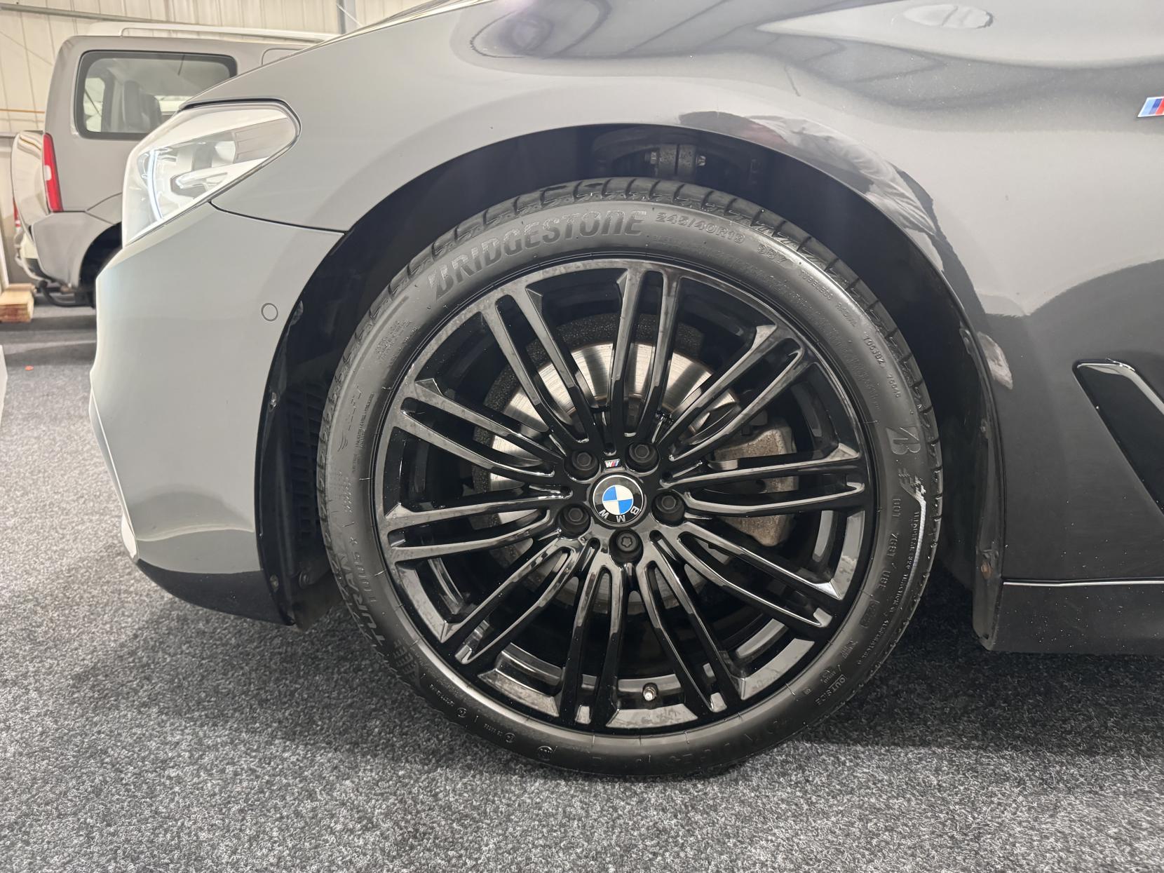 BMW 5 Series 2.0 520d MHT M Sport Touring 5dr Diesel Hybrid Auto Euro 6 (s/s) (190 ps)