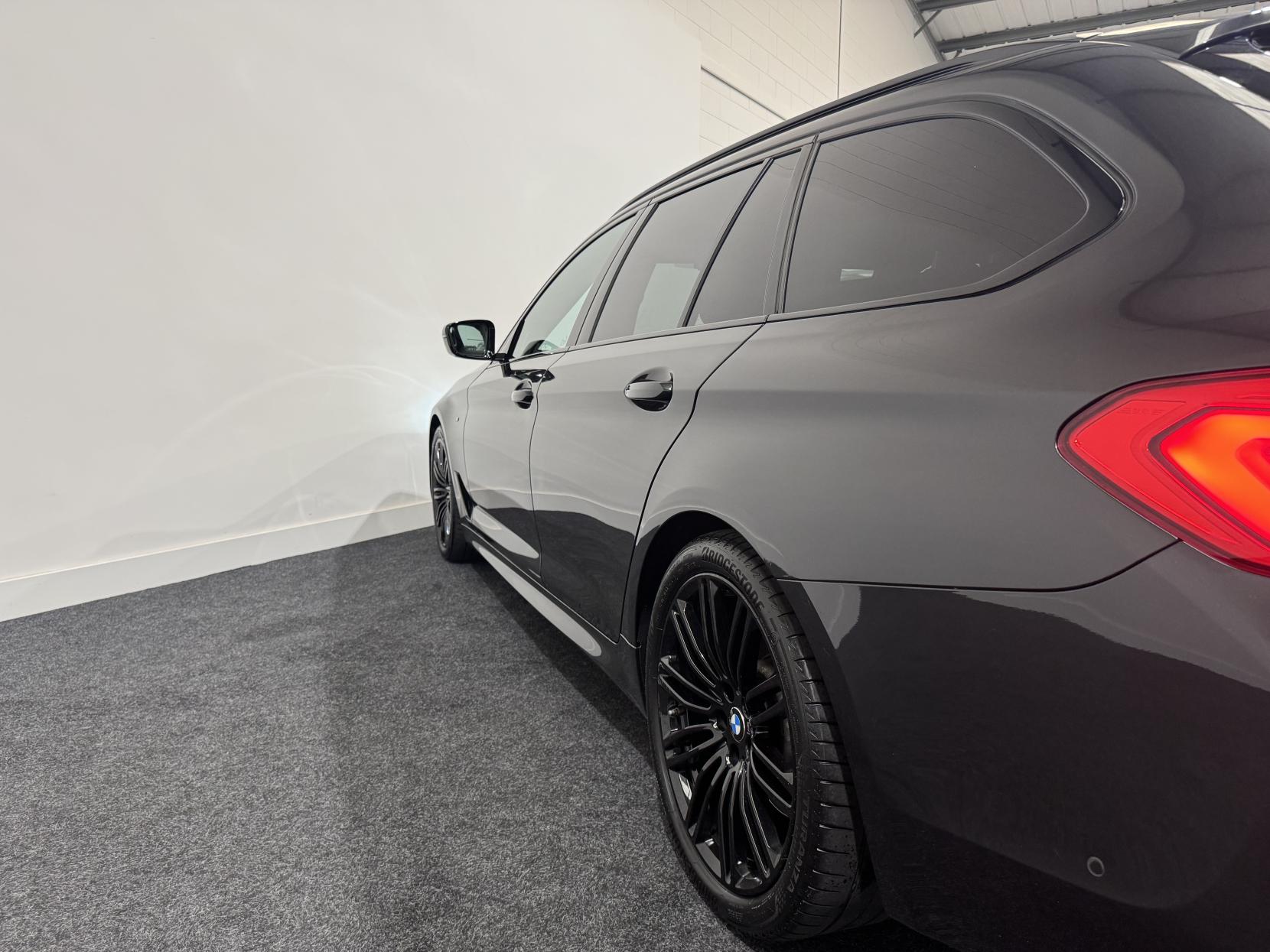 BMW 5 Series 2.0 520d MHT M Sport Touring 5dr Diesel Hybrid Auto Euro 6 (s/s) (190 ps)