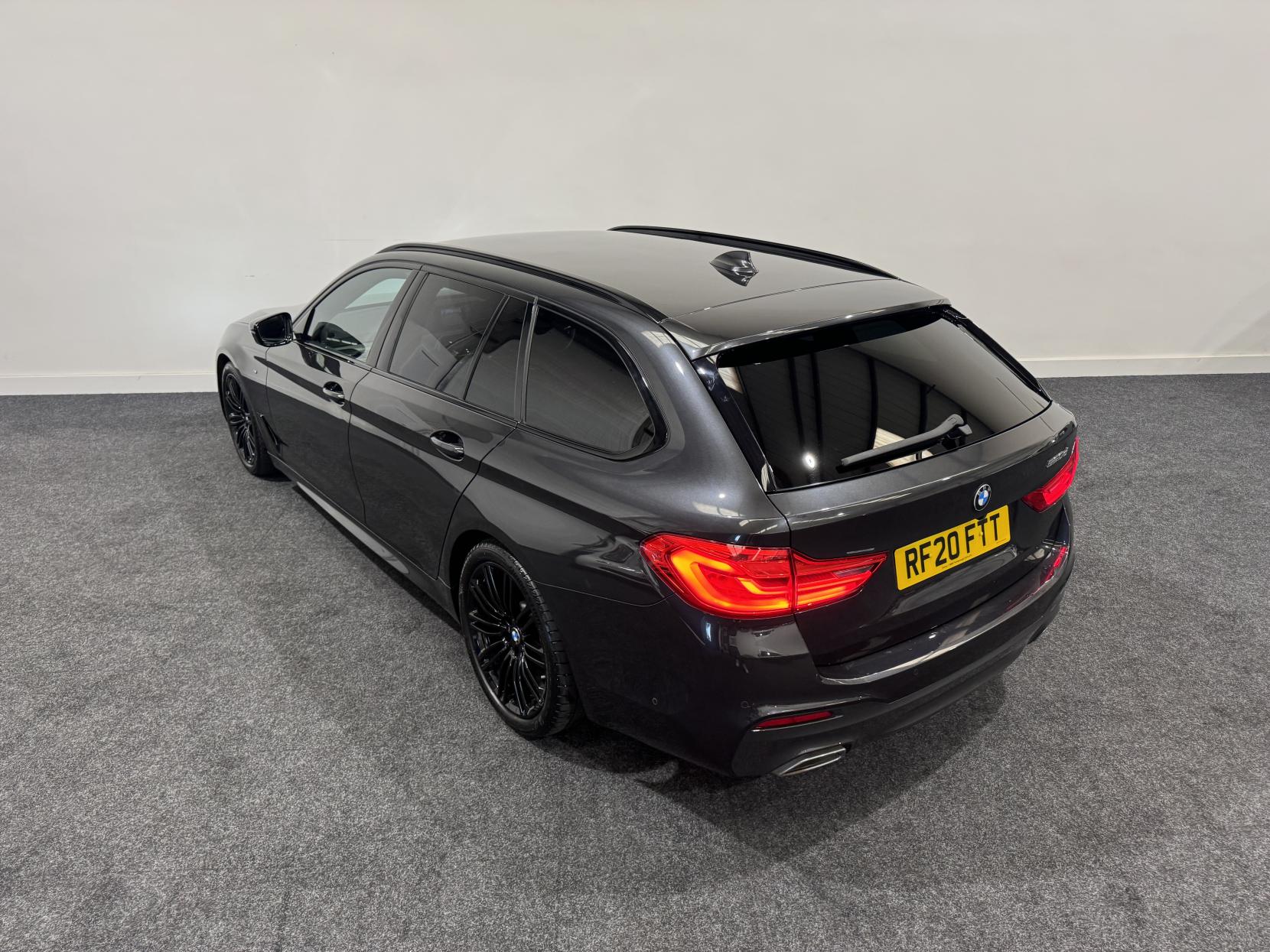 BMW 5 Series 2.0 520d MHT M Sport Touring 5dr Diesel Hybrid Auto Euro 6 (s/s) (190 ps)