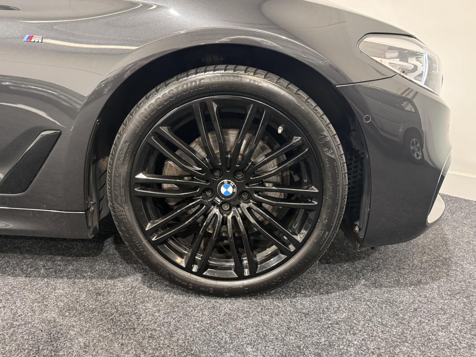 BMW 5 Series 2.0 520d MHT M Sport Touring 5dr Diesel Hybrid Auto Euro 6 (s/s) (190 ps)