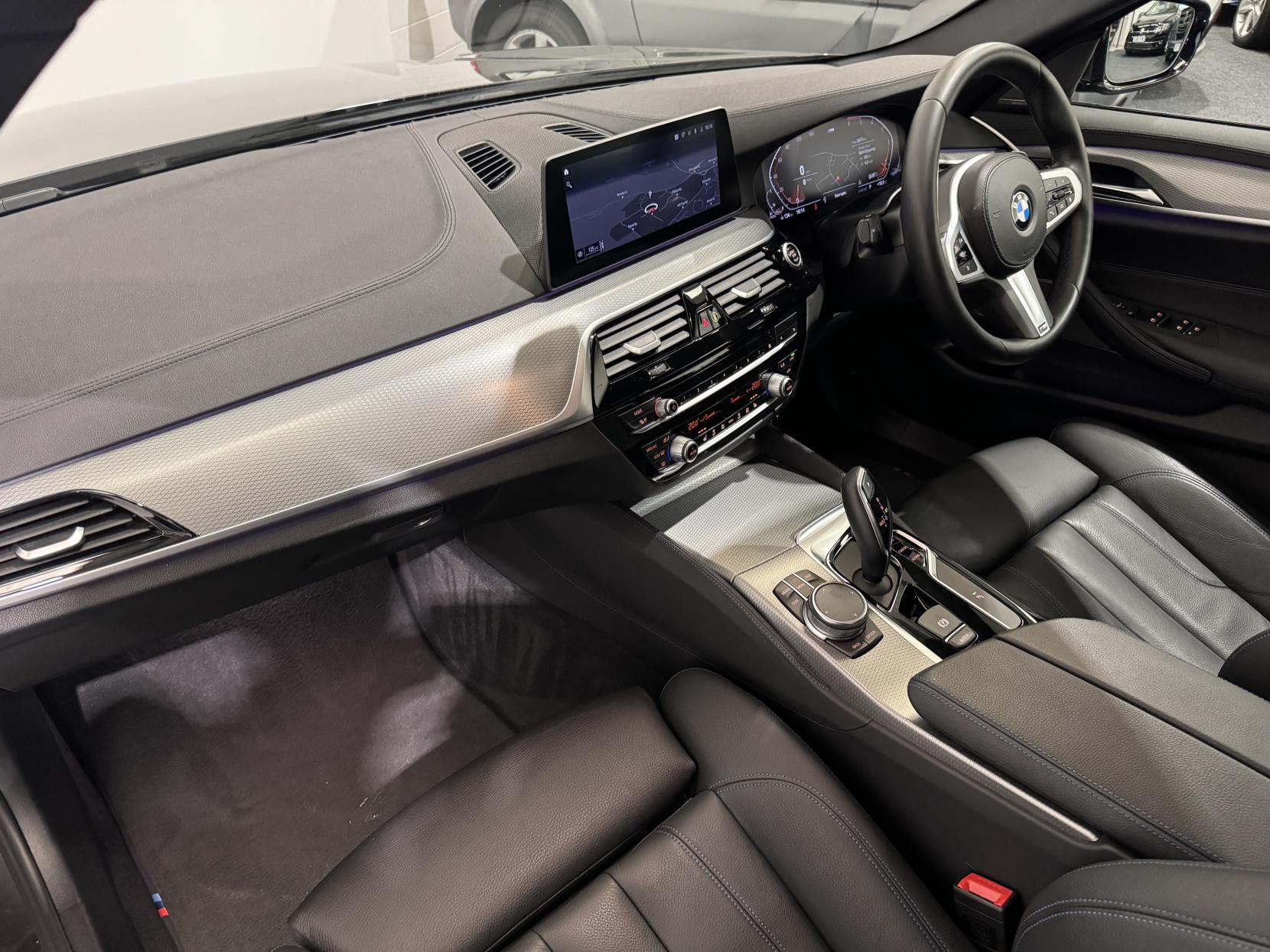 BMW 5 Series 2.0 520d MHT M Sport Touring 5dr Diesel Hybrid Auto Euro 6 (s/s) (190 ps)