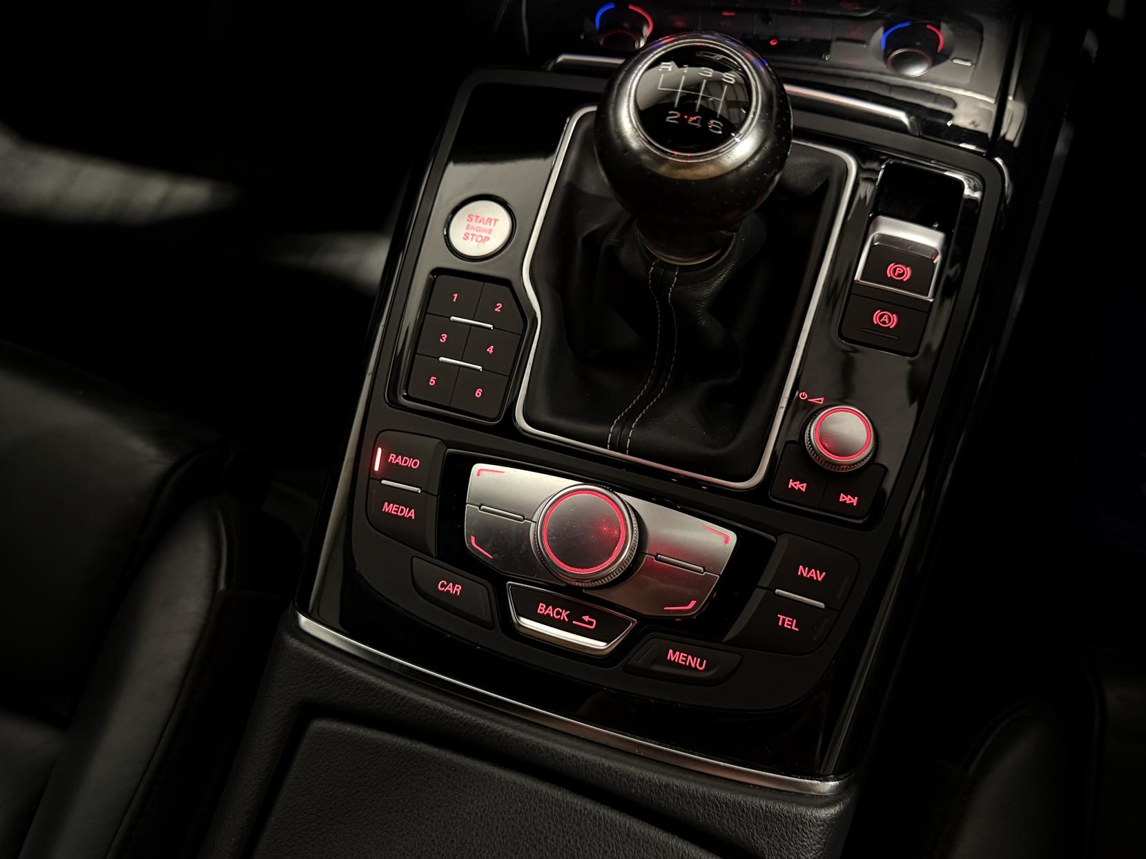 Audi A6 Saloon 2.0 TDI ultra Black Edition Saloon 4dr Diesel Manual Euro 6 (s/s) (190 ps)