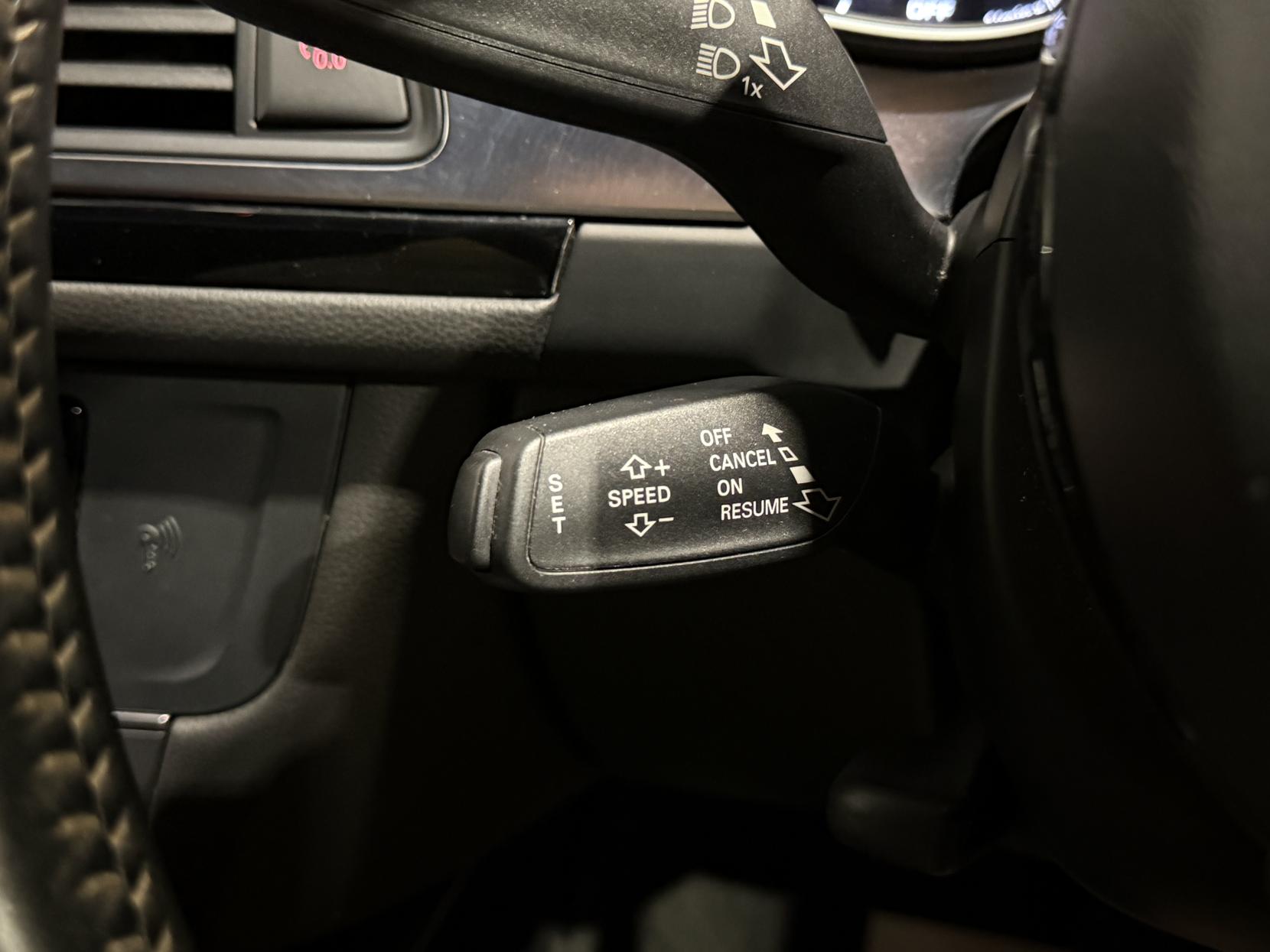 Audi A6 Saloon 2.0 TDI ultra Black Edition Saloon 4dr Diesel Manual Euro 6 (s/s) (190 ps)