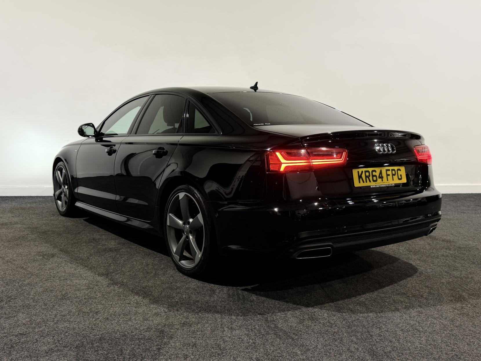 Audi A6 Saloon 2.0 TDI ultra Black Edition Saloon 4dr Diesel Manual Euro 6 (s/s) (190 ps)