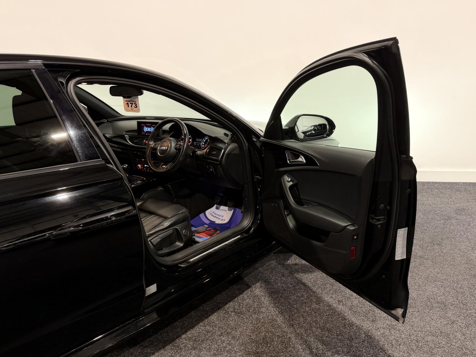 Audi A6 Saloon 2.0 TDI ultra Black Edition Saloon 4dr Diesel Manual Euro 6 (s/s) (190 ps)