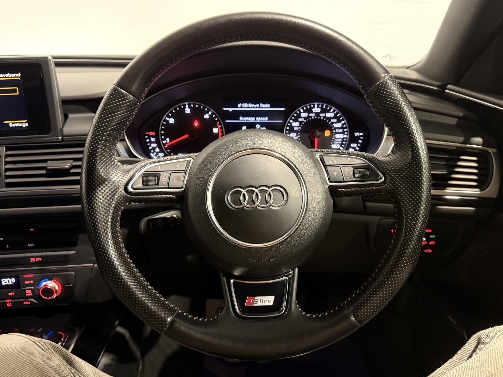 Audi A6 Saloon 2.0 TDI ultra Black Edition Saloon 4dr Diesel Manual Euro 6 (s/s) (190 ps)