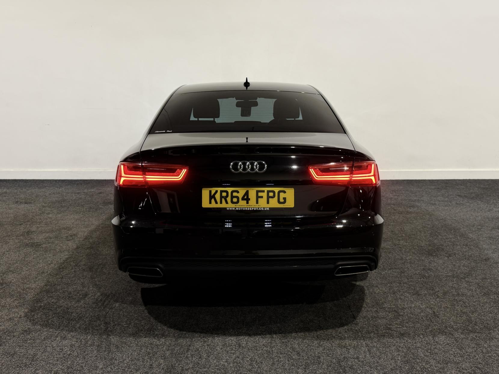 Audi A6 Saloon 2.0 TDI ultra Black Edition Saloon 4dr Diesel Manual Euro 6 (s/s) (190 ps)