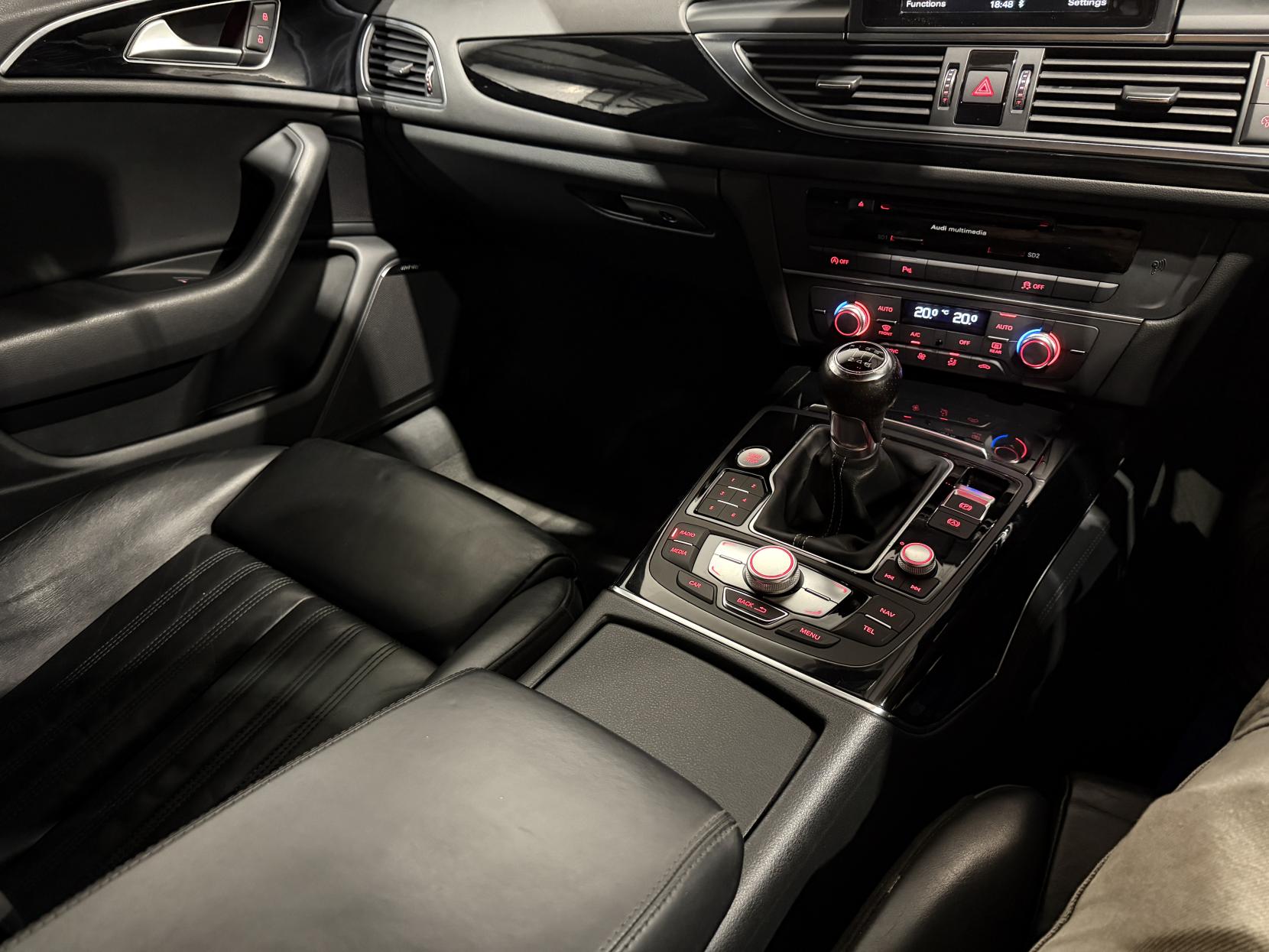 Audi A6 Saloon 2.0 TDI ultra Black Edition Saloon 4dr Diesel Manual Euro 6 (s/s) (190 ps)