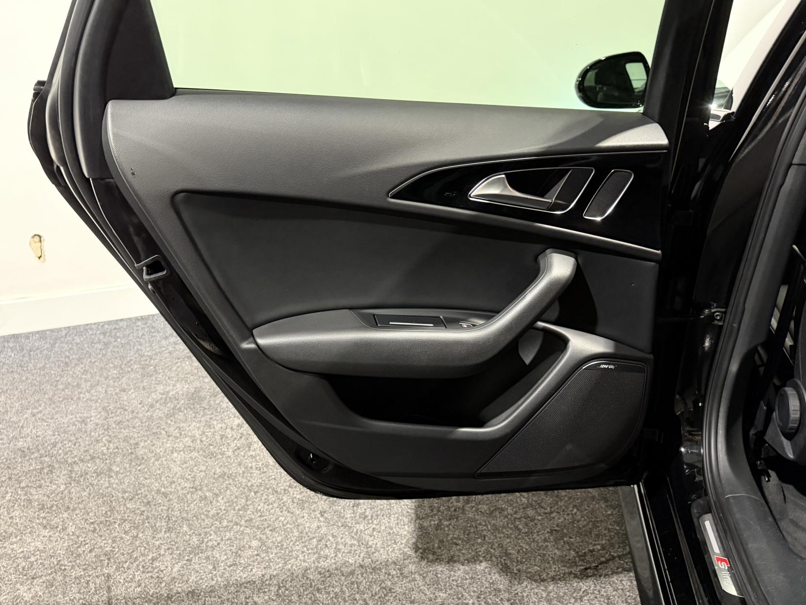 Audi A6 Saloon 2.0 TDI ultra Black Edition Saloon 4dr Diesel Manual Euro 6 (s/s) (190 ps)