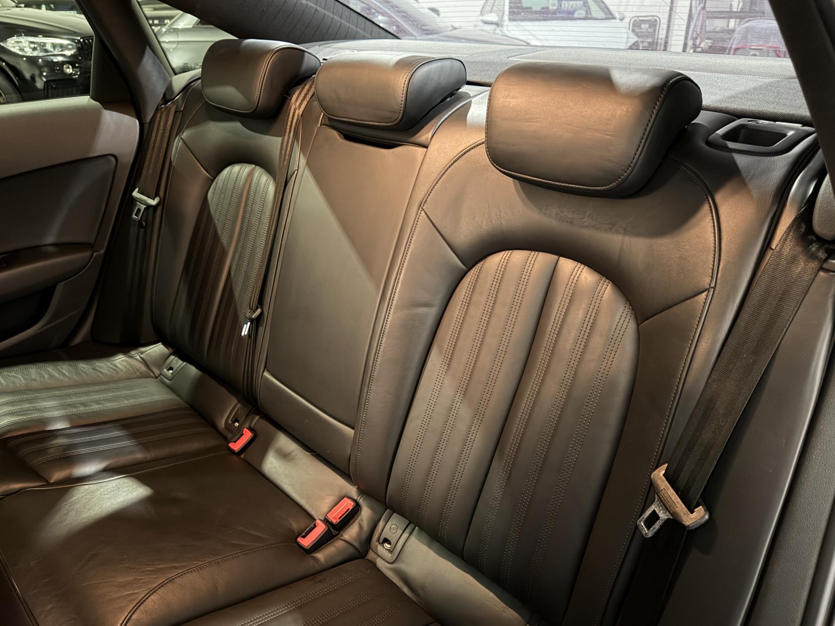 Audi A6 Saloon 2.0 TDI ultra Black Edition Saloon 4dr Diesel Manual Euro 6 (s/s) (190 ps)