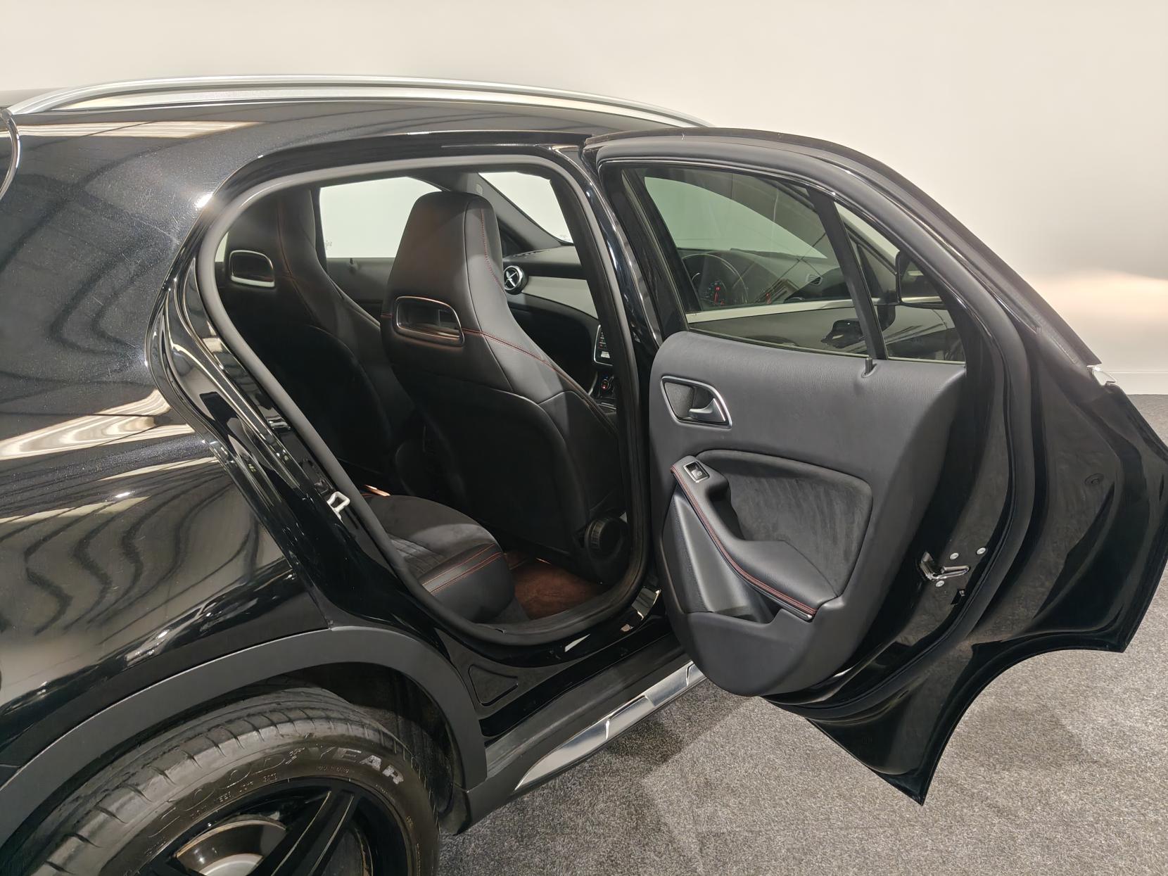 Mercedes-Benz GLA 2.1 GLA220d AMG Line SUV 5dr Diesel 7G-DCT 4MATIC Euro 6 (s/s) (177 ps)
