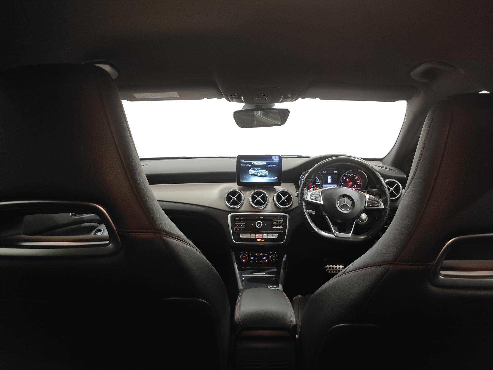 Mercedes-Benz GLA 2.1 GLA220d AMG Line SUV 5dr Diesel 7G-DCT 4MATIC Euro 6 (s/s) (177 ps)
