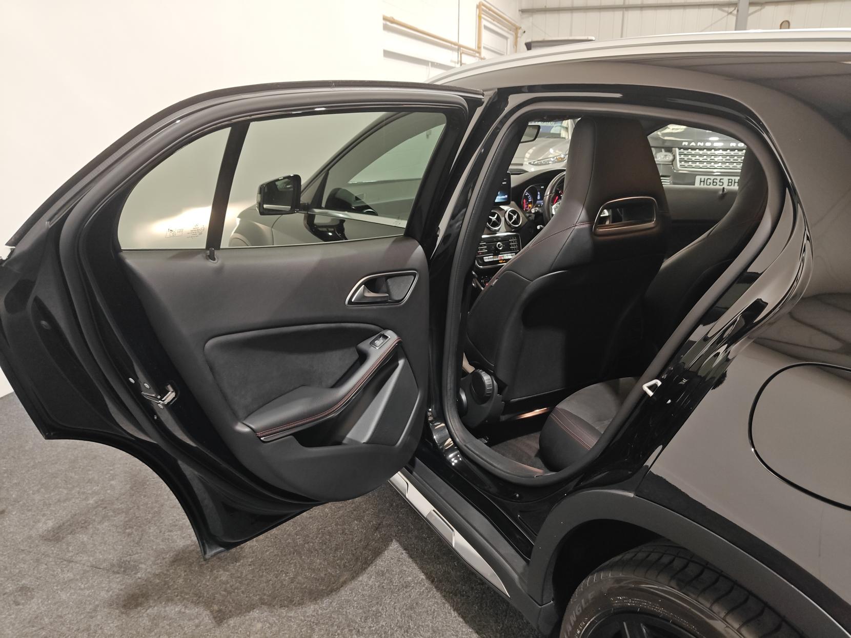 Mercedes-Benz GLA 2.1 GLA220d AMG Line SUV 5dr Diesel 7G-DCT 4MATIC Euro 6 (s/s) (177 ps)