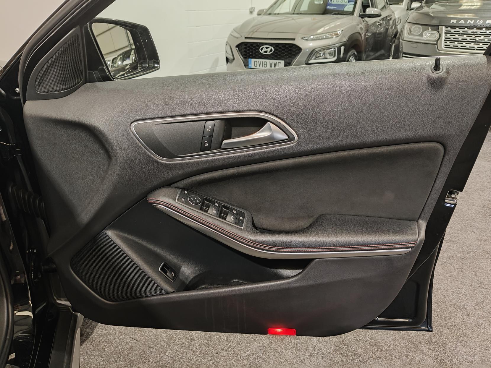 Mercedes-Benz GLA 2.1 GLA220d AMG Line SUV 5dr Diesel 7G-DCT 4MATIC Euro 6 (s/s) (177 ps)