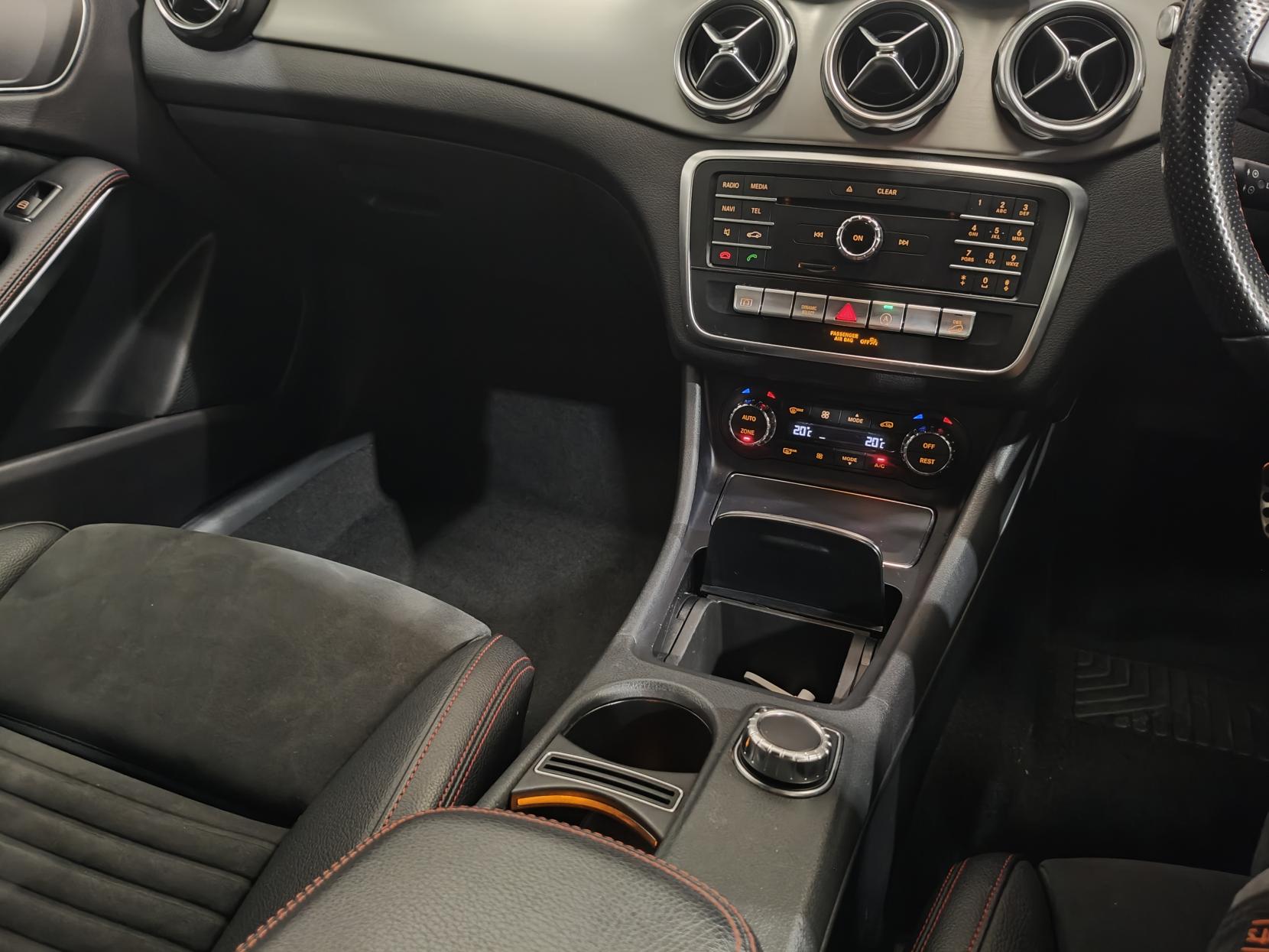 Mercedes-Benz GLA 2.1 GLA220d AMG Line SUV 5dr Diesel 7G-DCT 4MATIC Euro 6 (s/s) (177 ps)