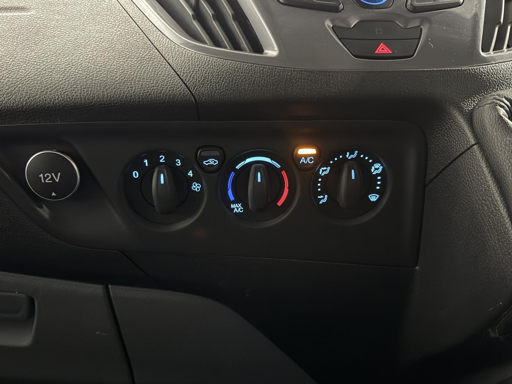 Ford Transit Custom 2.0 TDCi 290 Limited Panel Van 5dr Diesel Manual L2 H2 (157 g/km, 128 bhp)