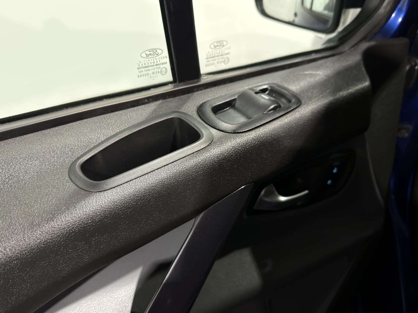 Ford Transit Custom 2.0 TDCi 290 Limited Panel Van 5dr Diesel Manual L2 H2 (157 g/km, 128 bhp)