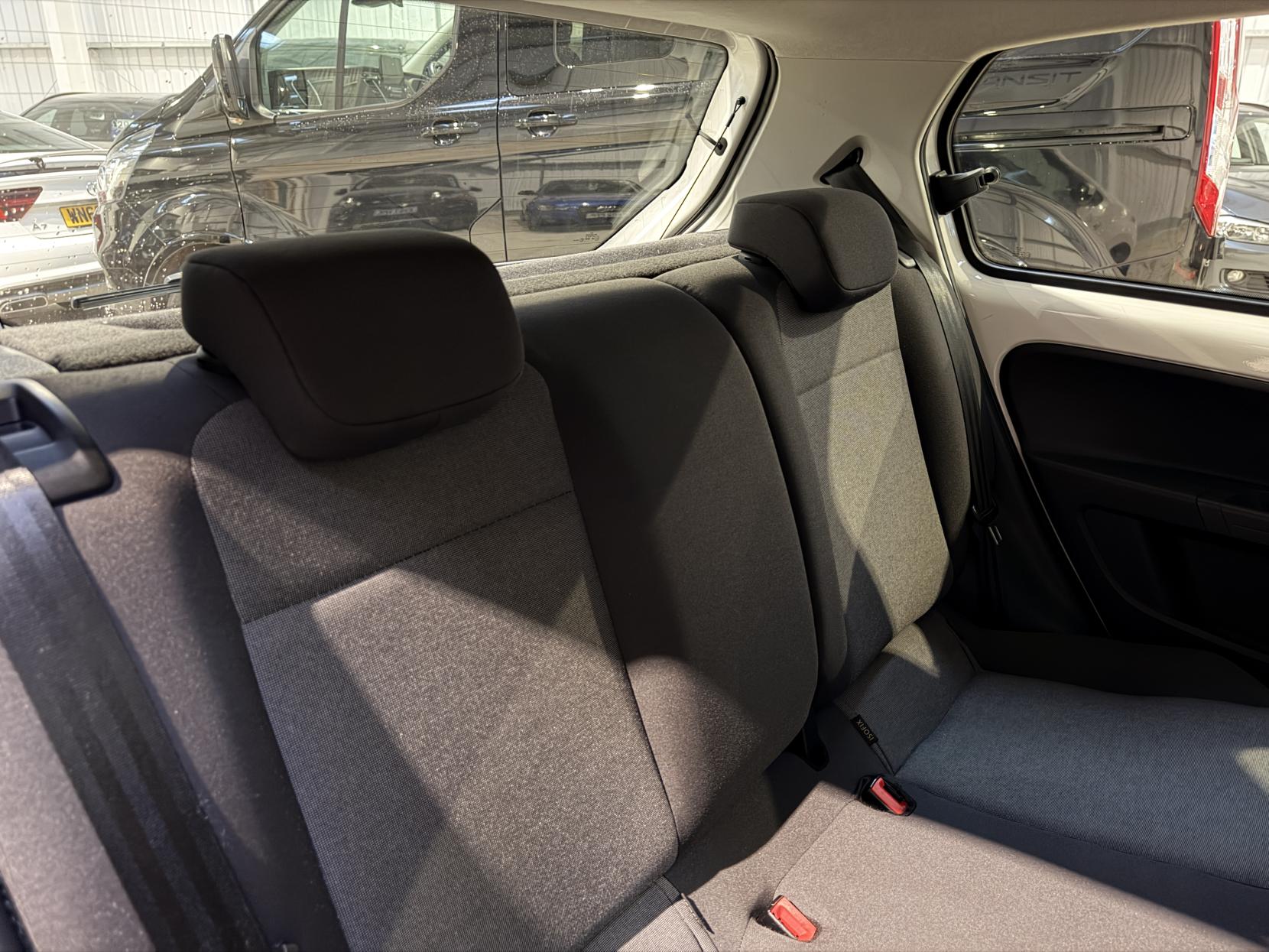 Volkswagen up! 1.0 Move up! Hatchback 5dr Petrol Manual Euro 6 (60 ps)