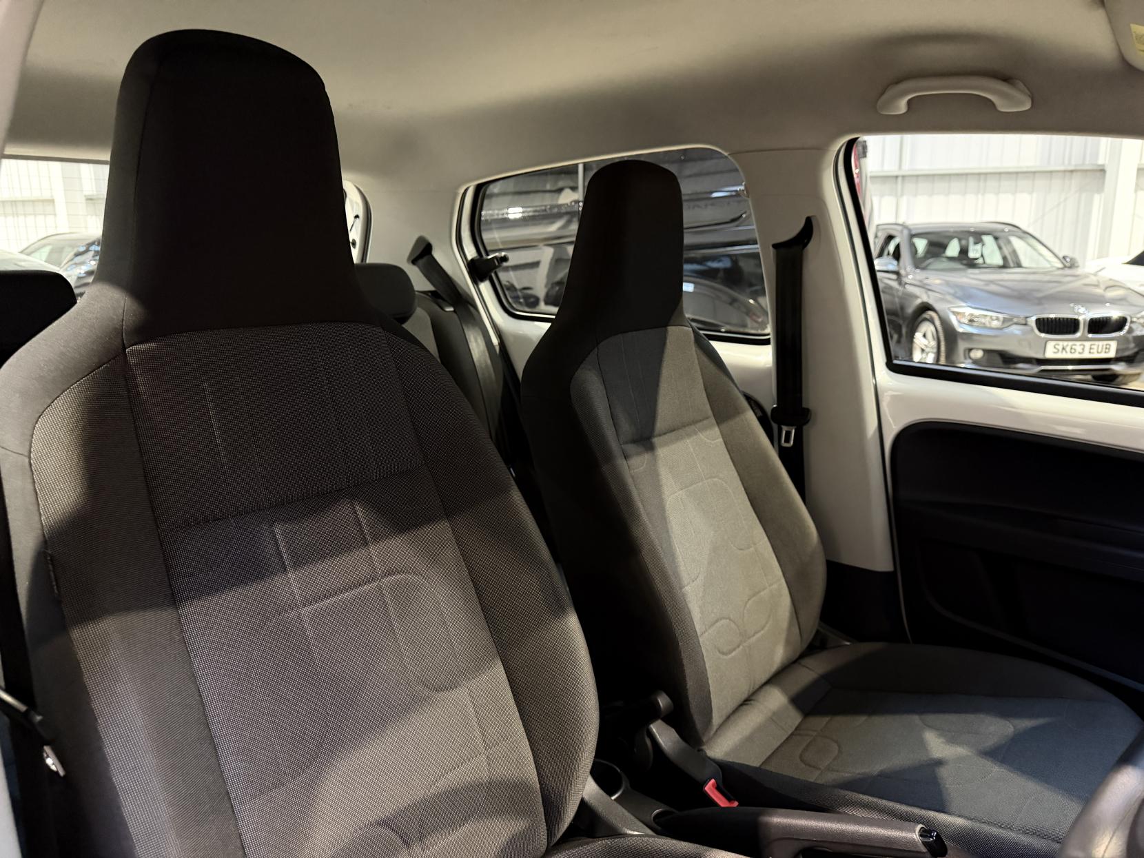 Volkswagen up! 1.0 Move up! Hatchback 5dr Petrol Manual Euro 6 (60 ps)