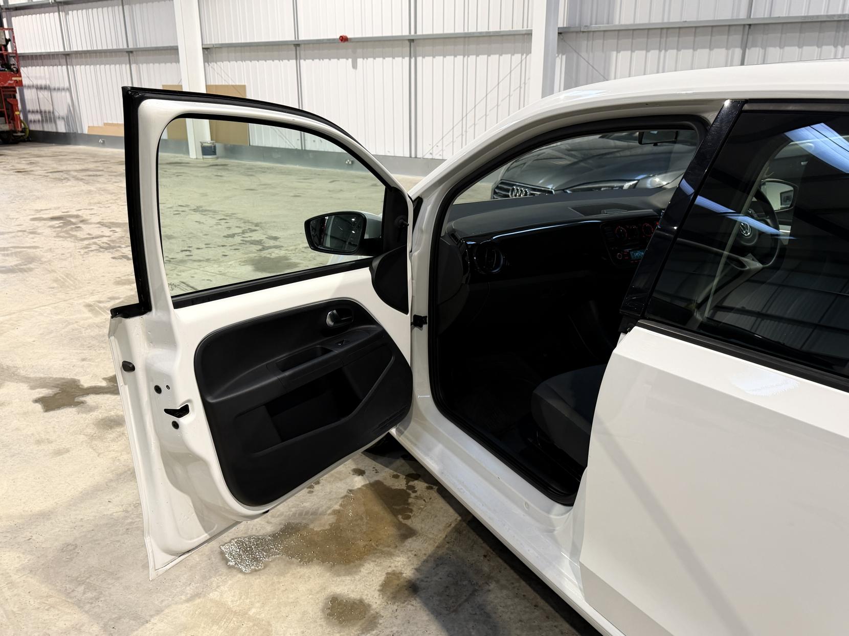 Volkswagen up! 1.0 Move up! Hatchback 5dr Petrol Manual Euro 6 (60 ps)