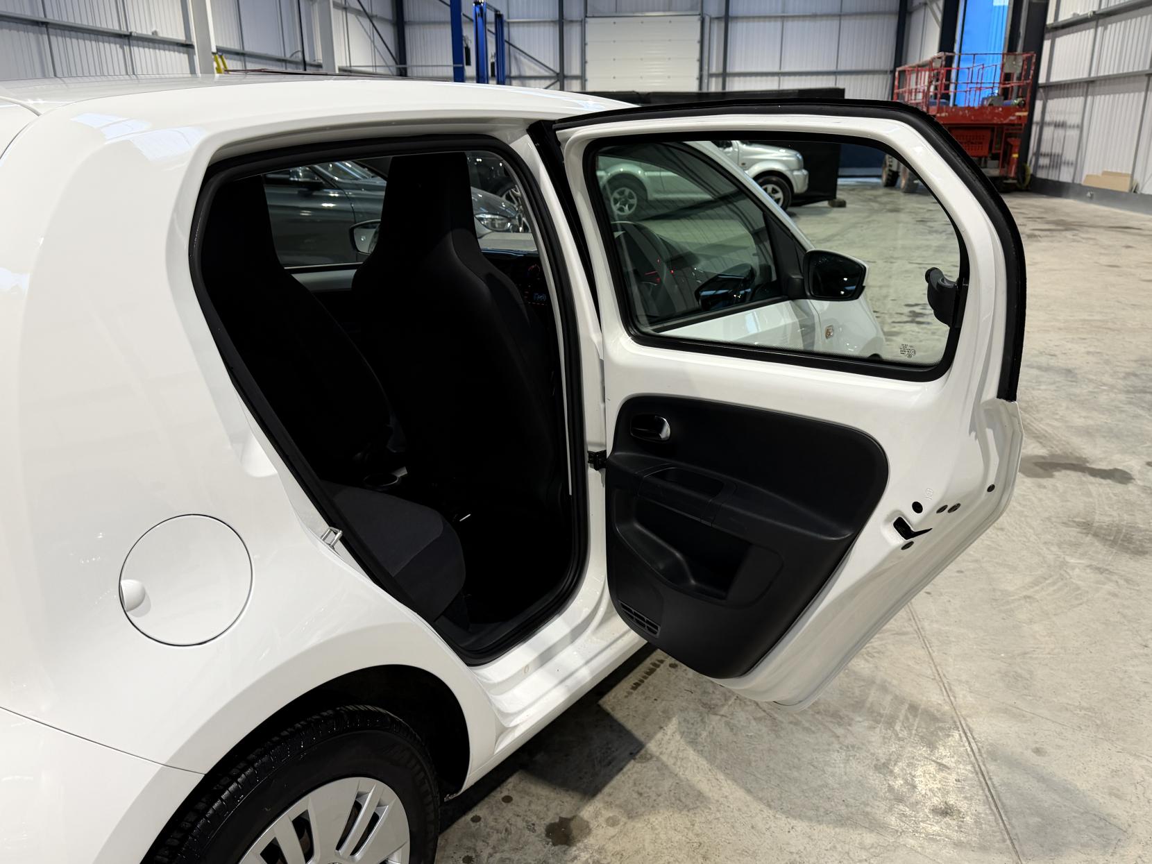 Volkswagen up! 1.0 Move up! Hatchback 5dr Petrol Manual Euro 6 (60 ps)