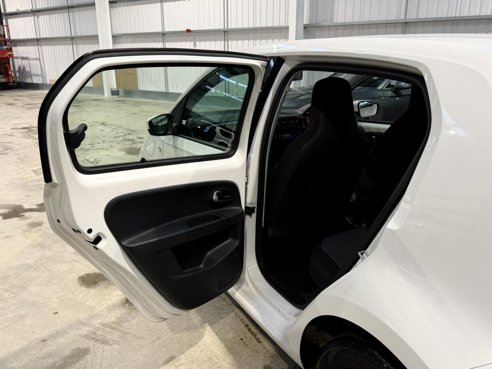 Volkswagen up! 1.0 Move up! Hatchback 5dr Petrol Manual Euro 6 (60 ps)