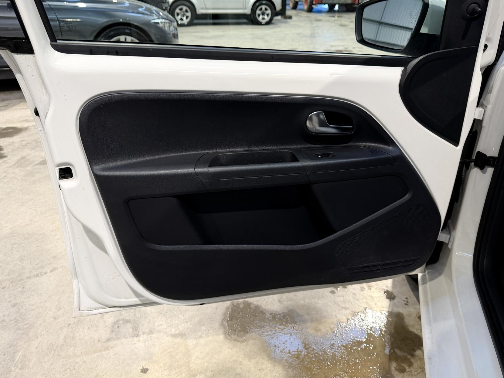 Volkswagen up! 1.0 Move up! Hatchback 5dr Petrol Manual Euro 6 (60 ps)