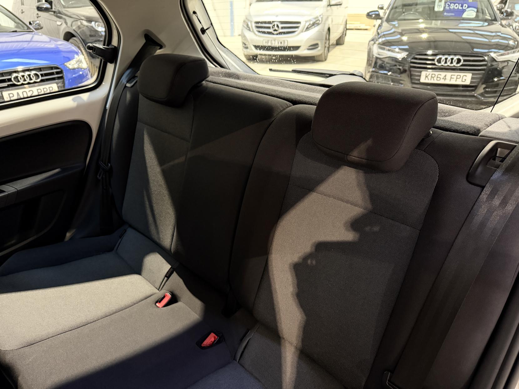 Volkswagen up! 1.0 Move up! Hatchback 5dr Petrol Manual Euro 6 (60 ps)