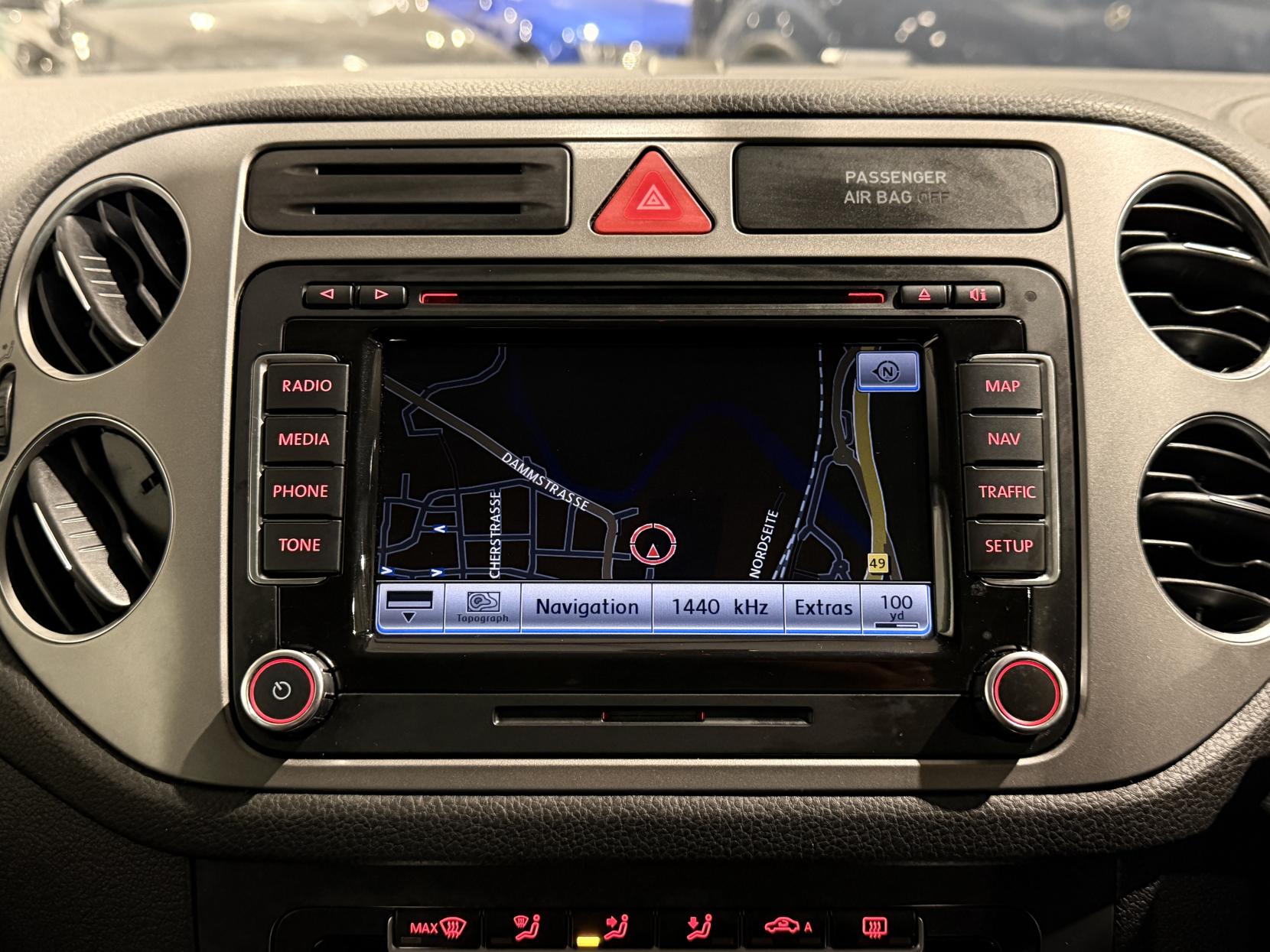 Volkswagen Tiguan 2.0 TDI Summit SUV 5dr Diesel DSG 4WD Euro 5 (140 ps)