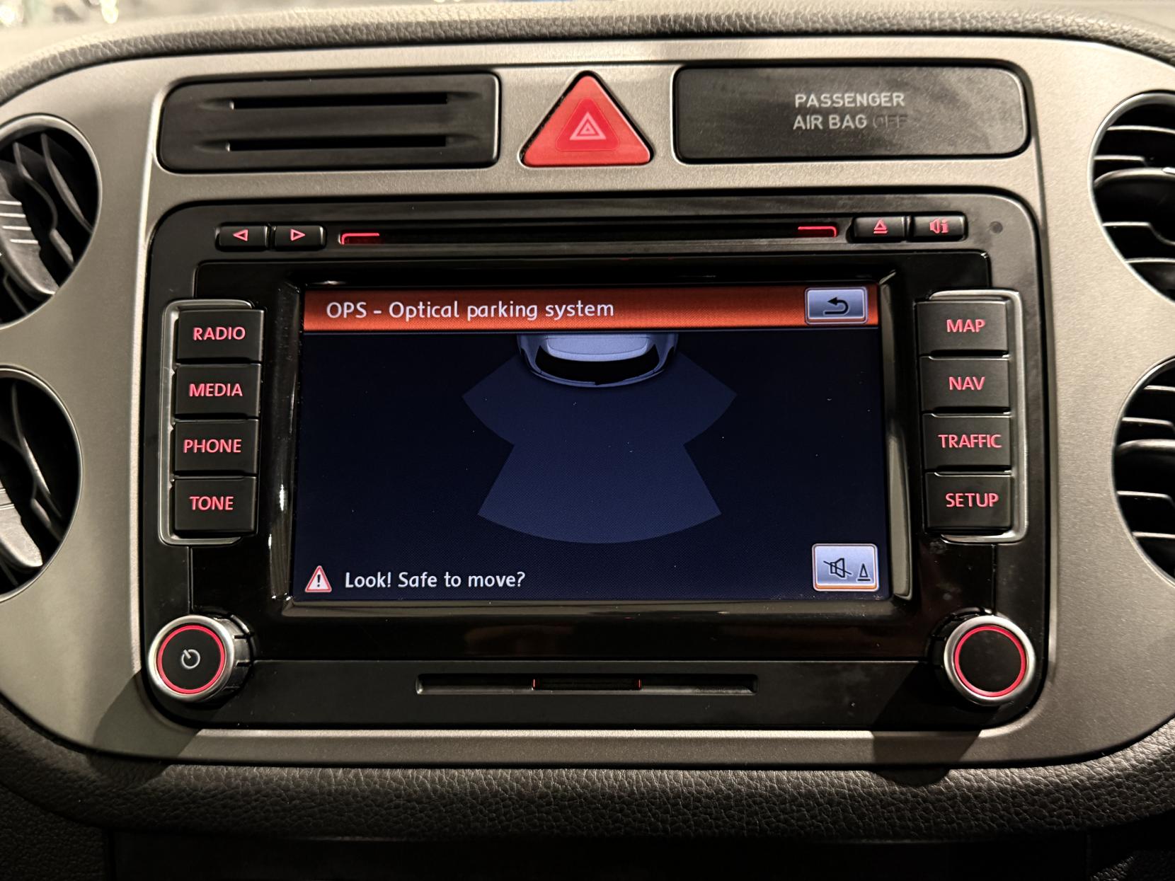 Volkswagen Tiguan 2.0 TDI Summit SUV 5dr Diesel DSG 4WD Euro 5 (140 ps)