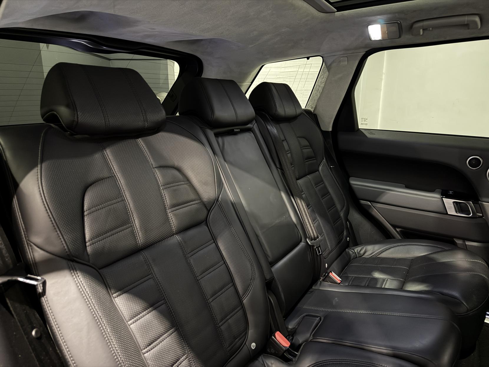 Land Rover Range Rover Sport 3.0 SD V6 Autobiography Dynamic SUV 5dr Diesel Auto 4WD Euro 5 (s/s) (306 ps)