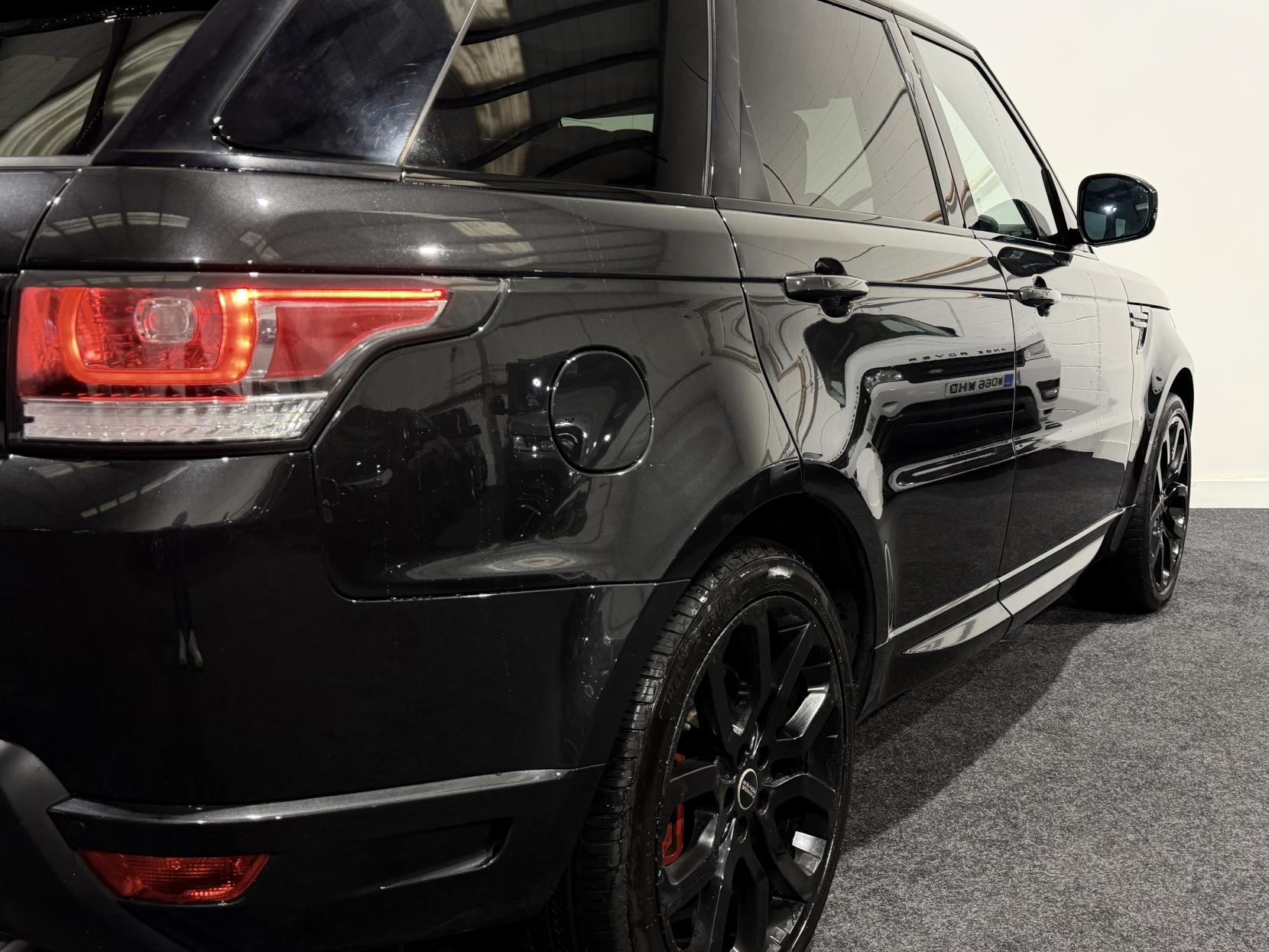 Land Rover Range Rover Sport 3.0 SD V6 Autobiography Dynamic SUV 5dr Diesel Auto 4WD Euro 5 (s/s) (306 ps)