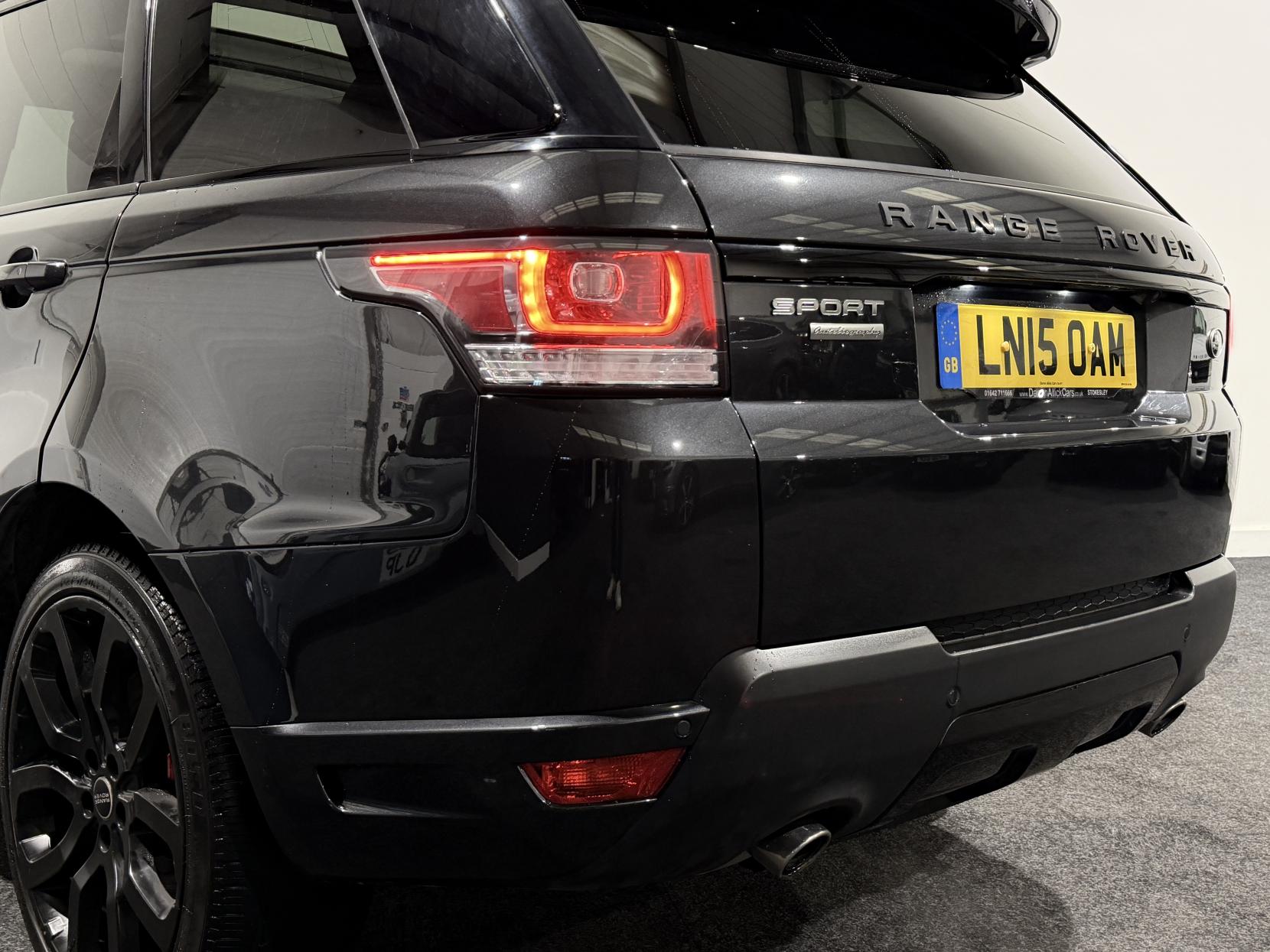 Land Rover Range Rover Sport 3.0 SD V6 Autobiography Dynamic SUV 5dr Diesel Auto 4WD Euro 5 (s/s) (306 ps)