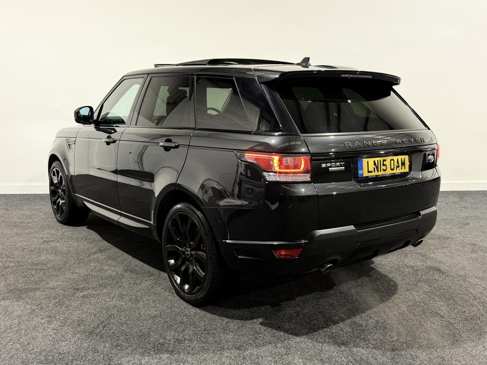 Land Rover Range Rover Sport 3.0 SD V6 Autobiography Dynamic SUV 5dr Diesel Auto 4WD Euro 5 (s/s) (306 ps)