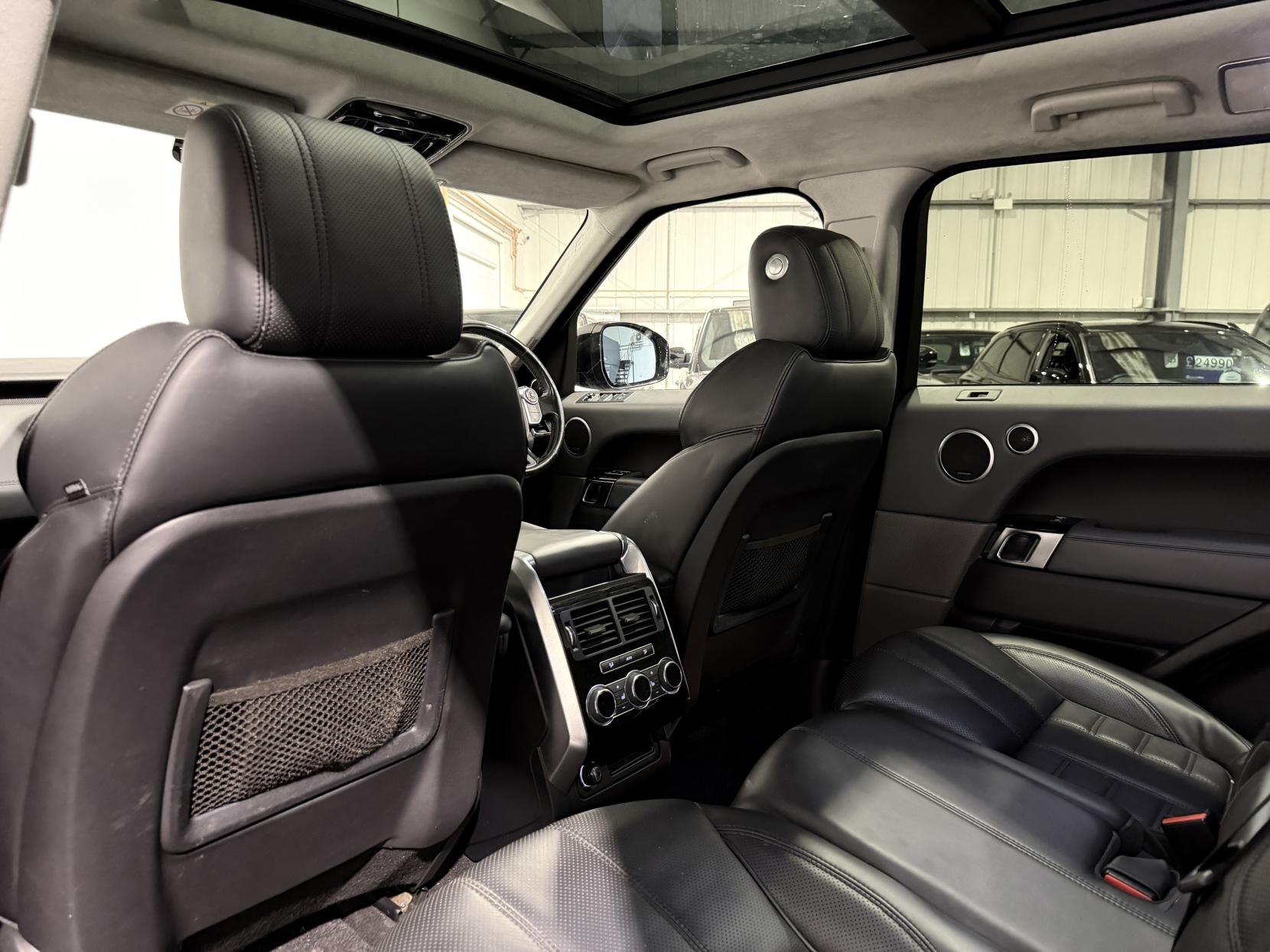 Land Rover Range Rover Sport 3.0 SD V6 Autobiography Dynamic SUV 5dr Diesel Auto 4WD Euro 5 (s/s) (306 ps)
