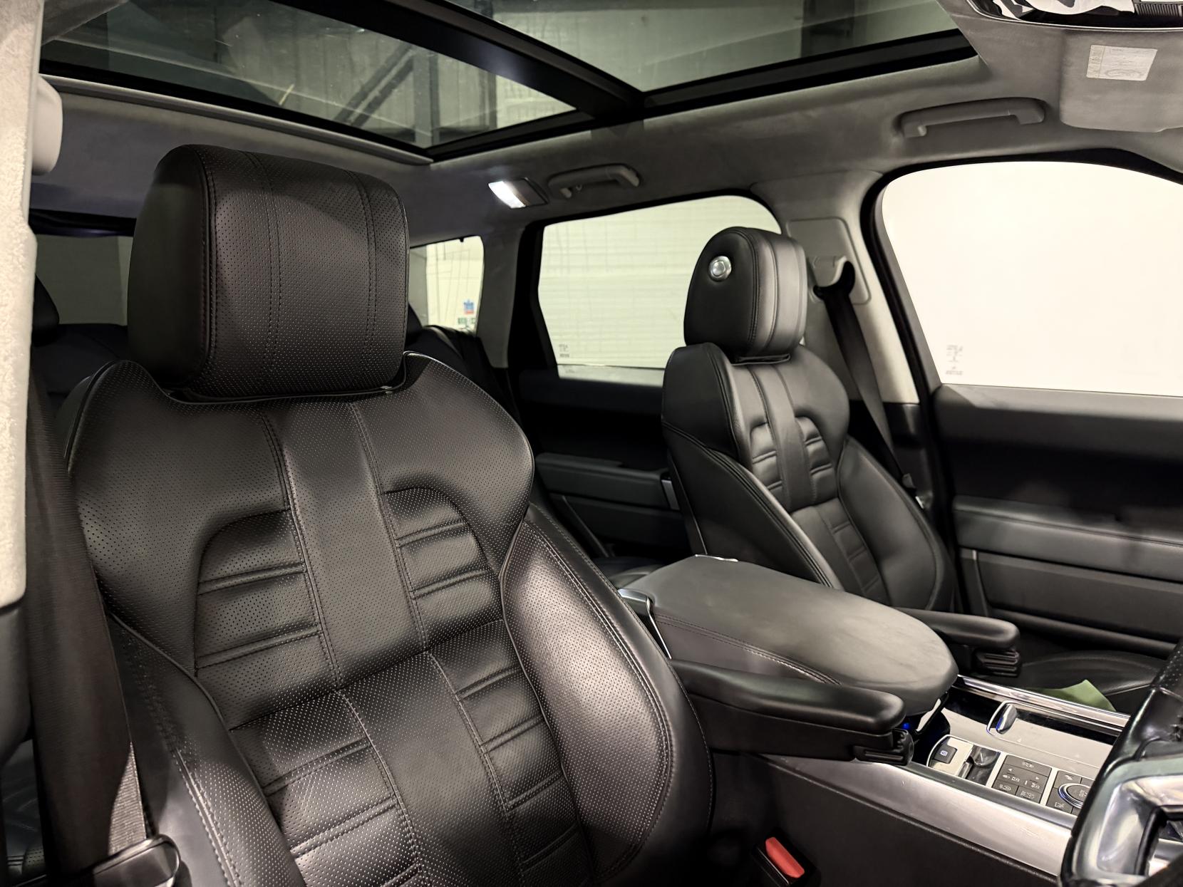 Land Rover Range Rover Sport 3.0 SD V6 Autobiography Dynamic SUV 5dr Diesel Auto 4WD Euro 5 (s/s) (306 ps)
