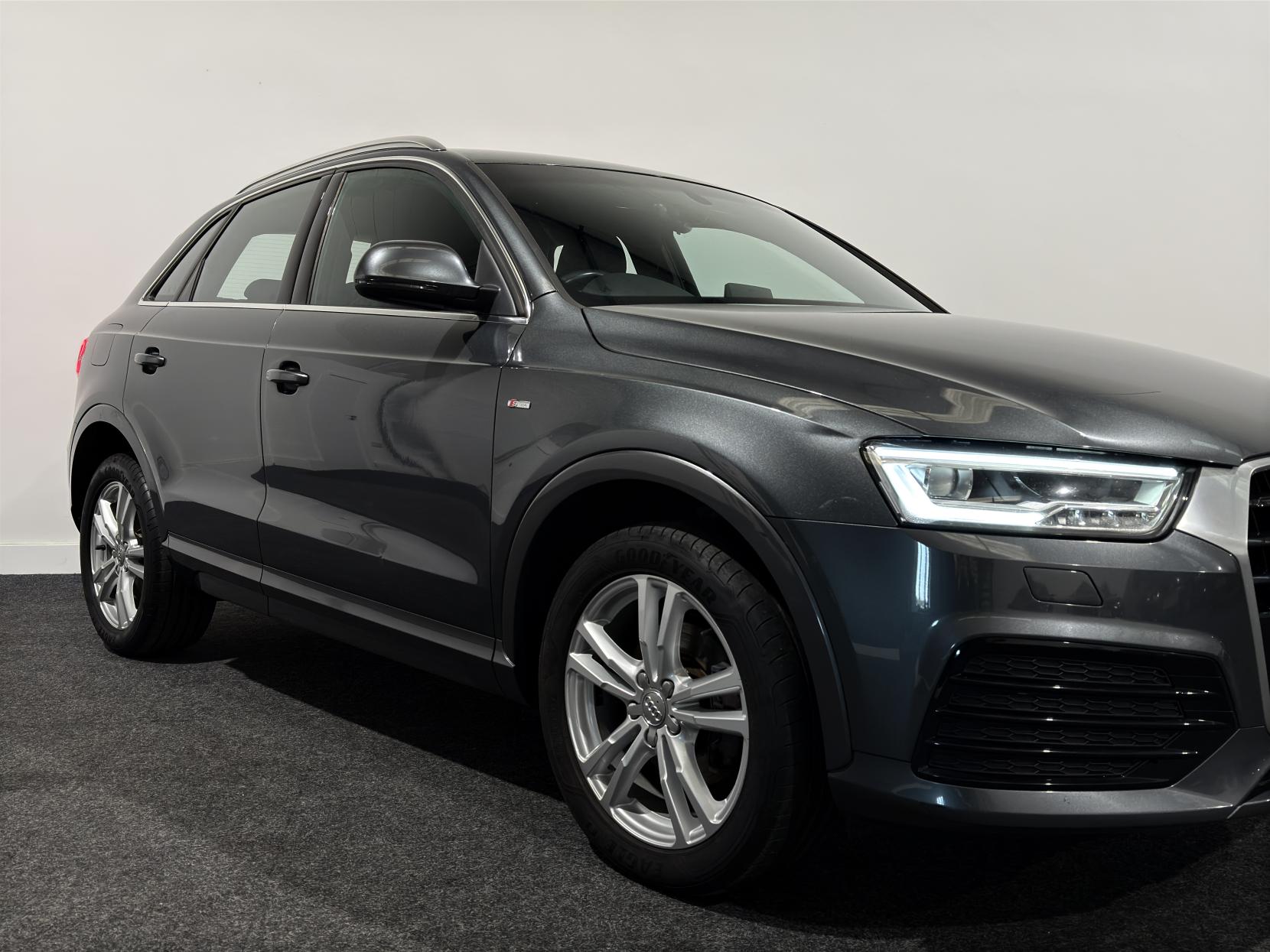 Audi Q3 1.4 TFSI CoD S line SUV 5dr Petrol Manual Euro 6 (s/s) (150 ps)