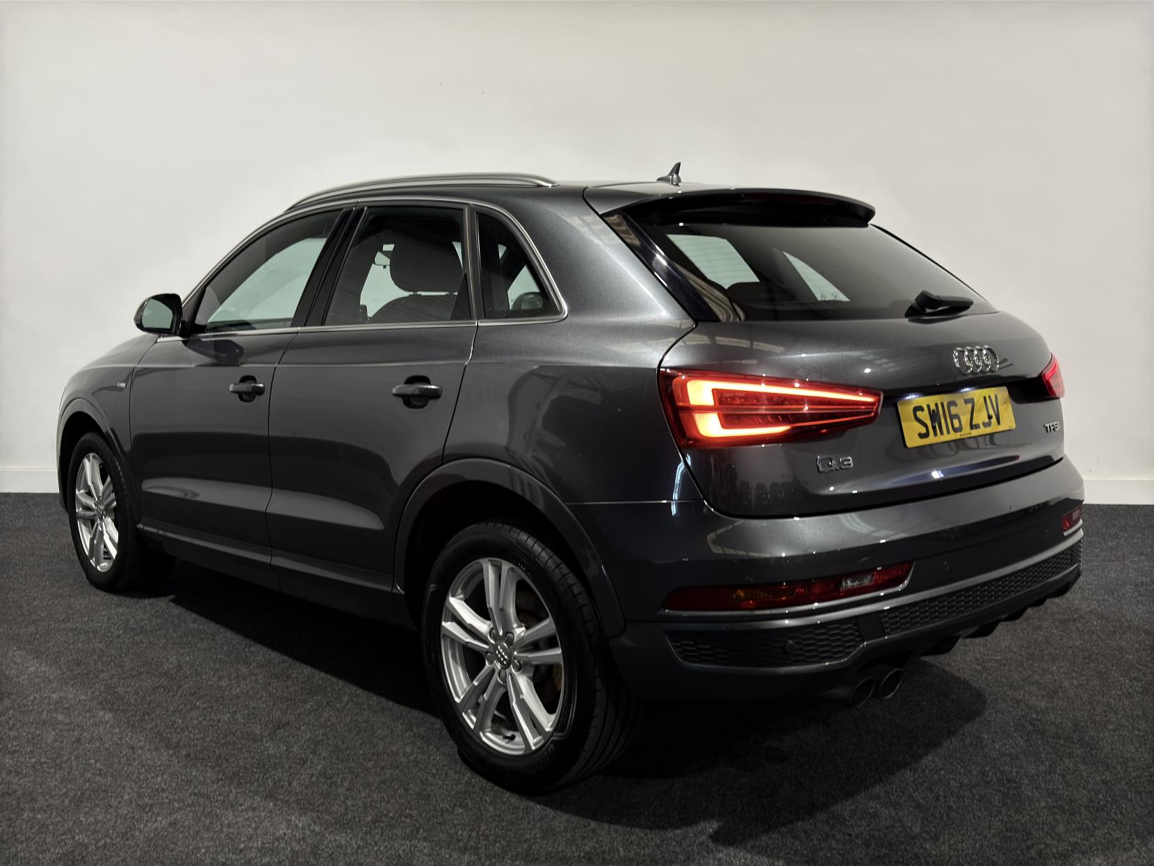 Audi Q3 1.4 TFSI CoD S line SUV 5dr Petrol Manual Euro 6 (s/s) (150 ps)