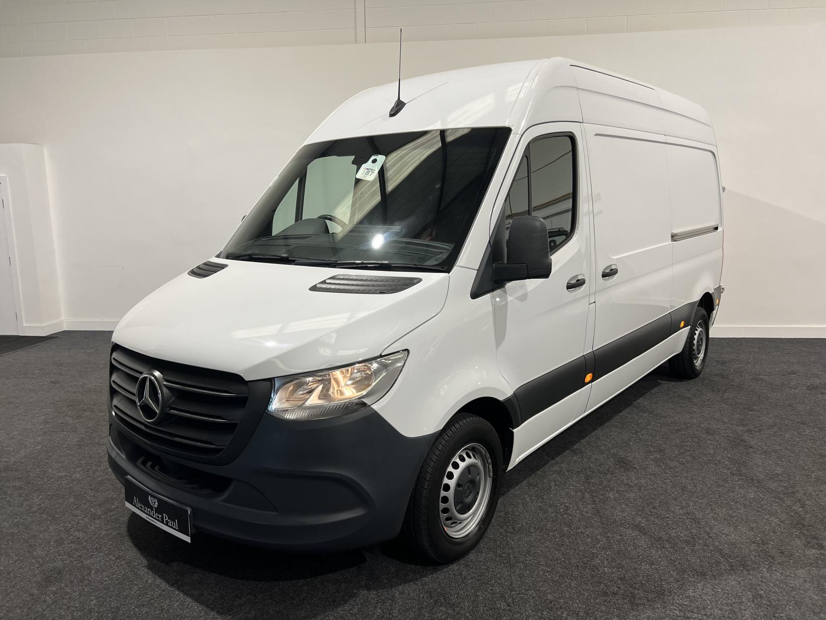 Mercedes-Benz Sprinter 2.0 315 CDI Premium Panel Van 5dr Diesel Manual FWD L2 H1 Euro 6 (s/s) (150 ps)