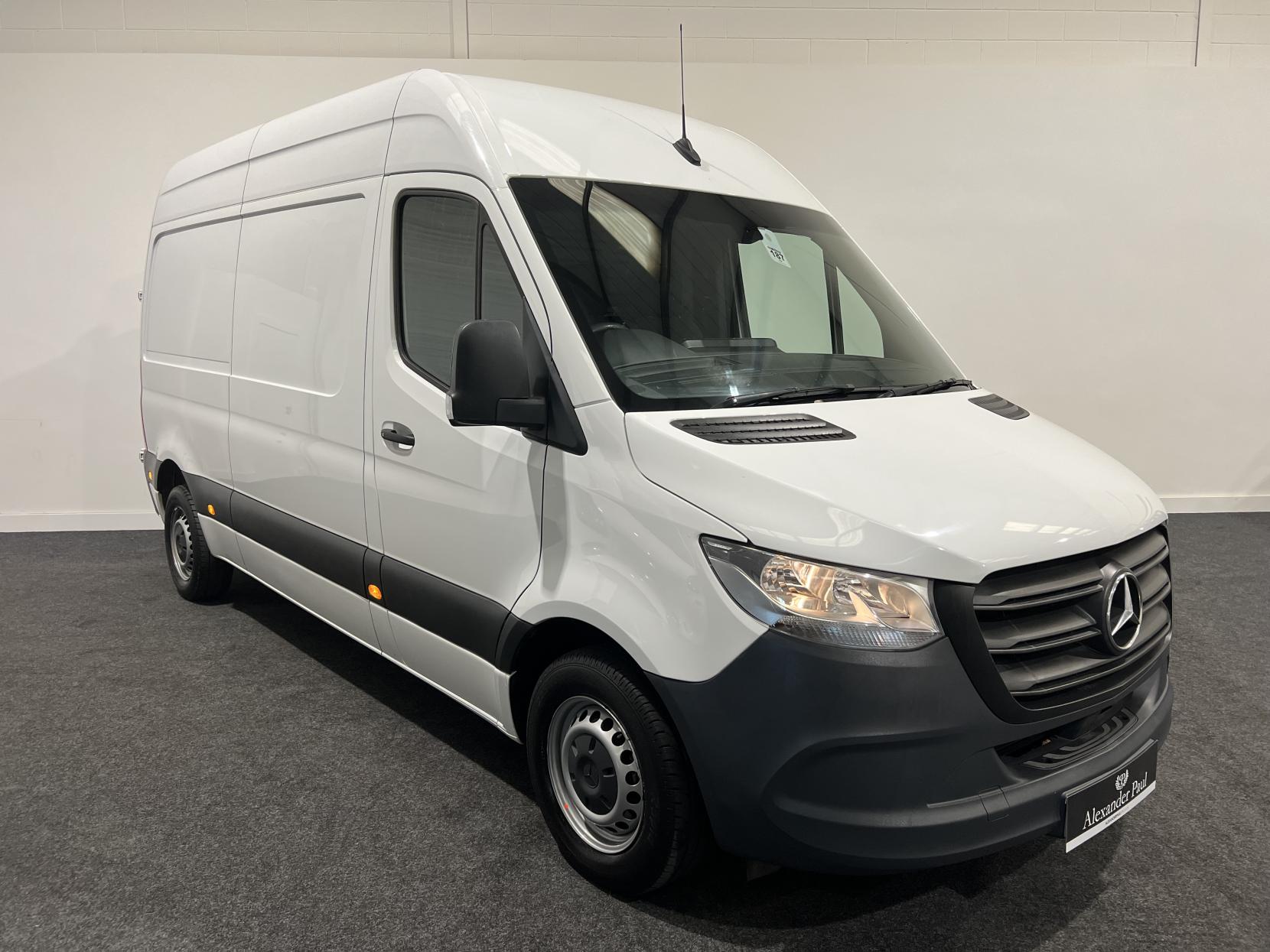 Mercedes-Benz Sprinter 2.0 315 CDI Premium Panel Van 5dr Diesel Manual FWD L2 H1 Euro 6 (s/s) (150 ps)