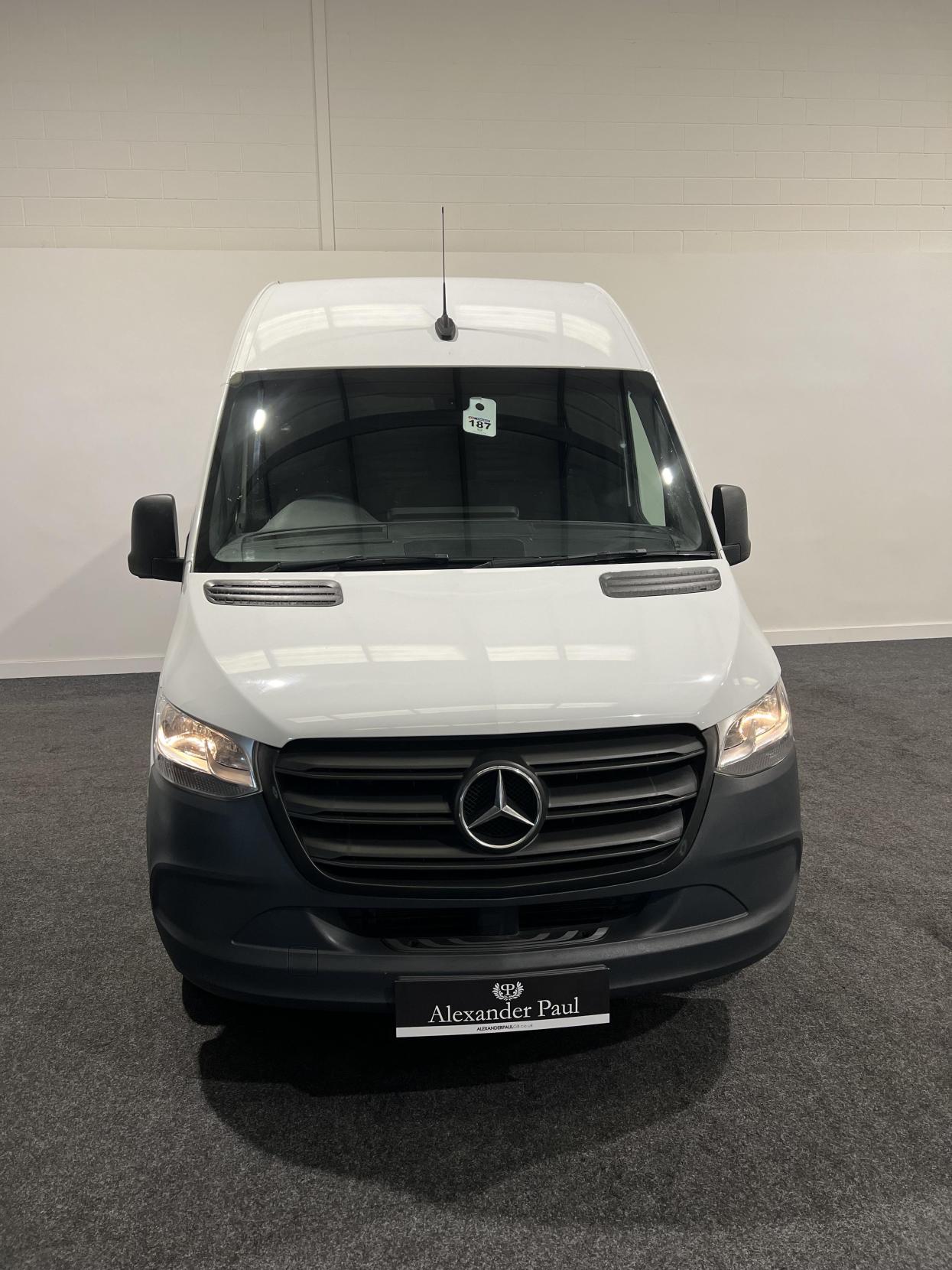 Mercedes-Benz Sprinter 2.0 315 CDI Premium Panel Van 5dr Diesel Manual FWD L2 H1 Euro 6 (s/s) (150 ps)