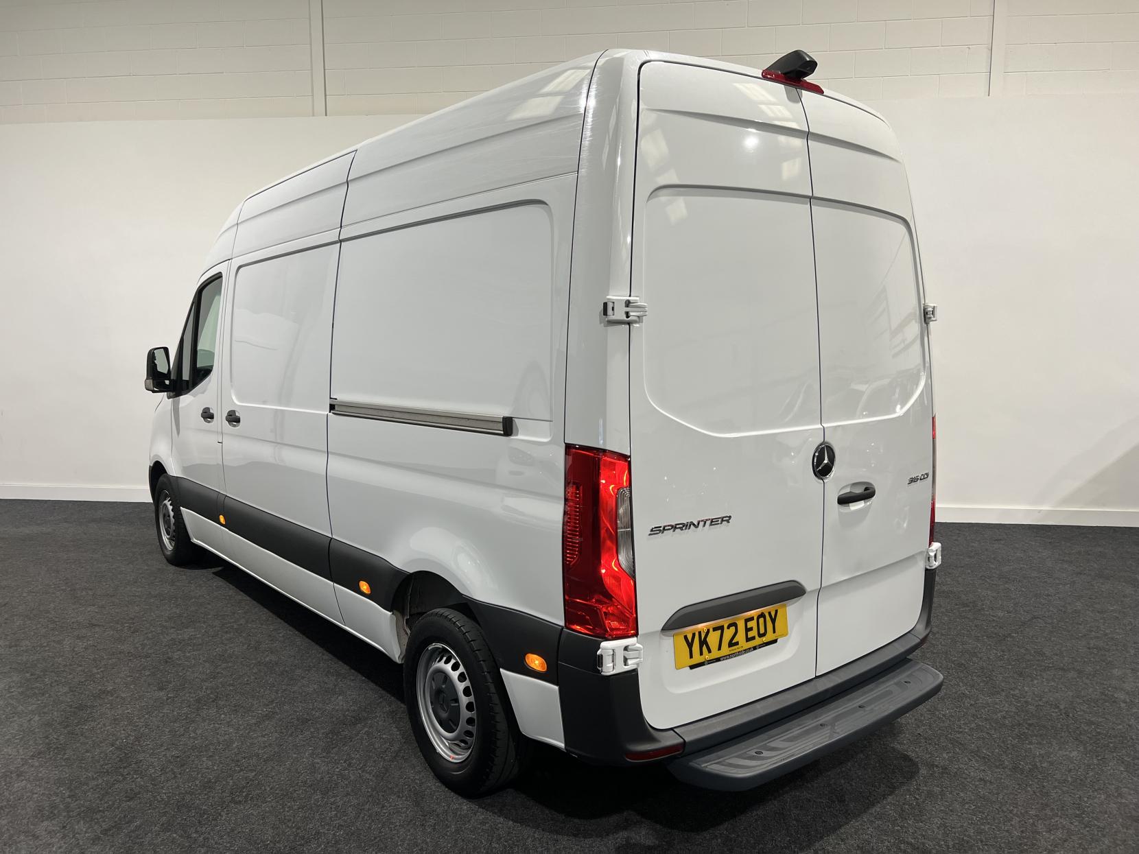 Mercedes-Benz Sprinter 2.0 315 CDI Premium Panel Van 5dr Diesel Manual FWD L2 H1 Euro 6 (s/s) (150 ps)