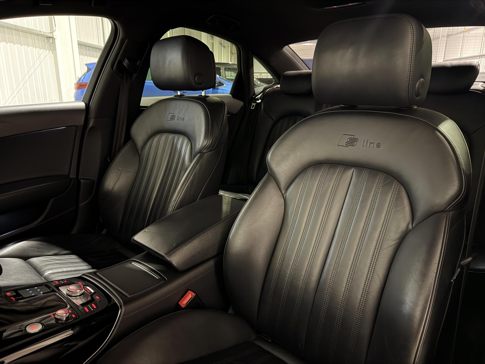 Audi A6 Saloon 2.0 TDI ultra Black Edition Saloon 4dr Diesel S Tronic Euro 6 (s/s) (190 ps)