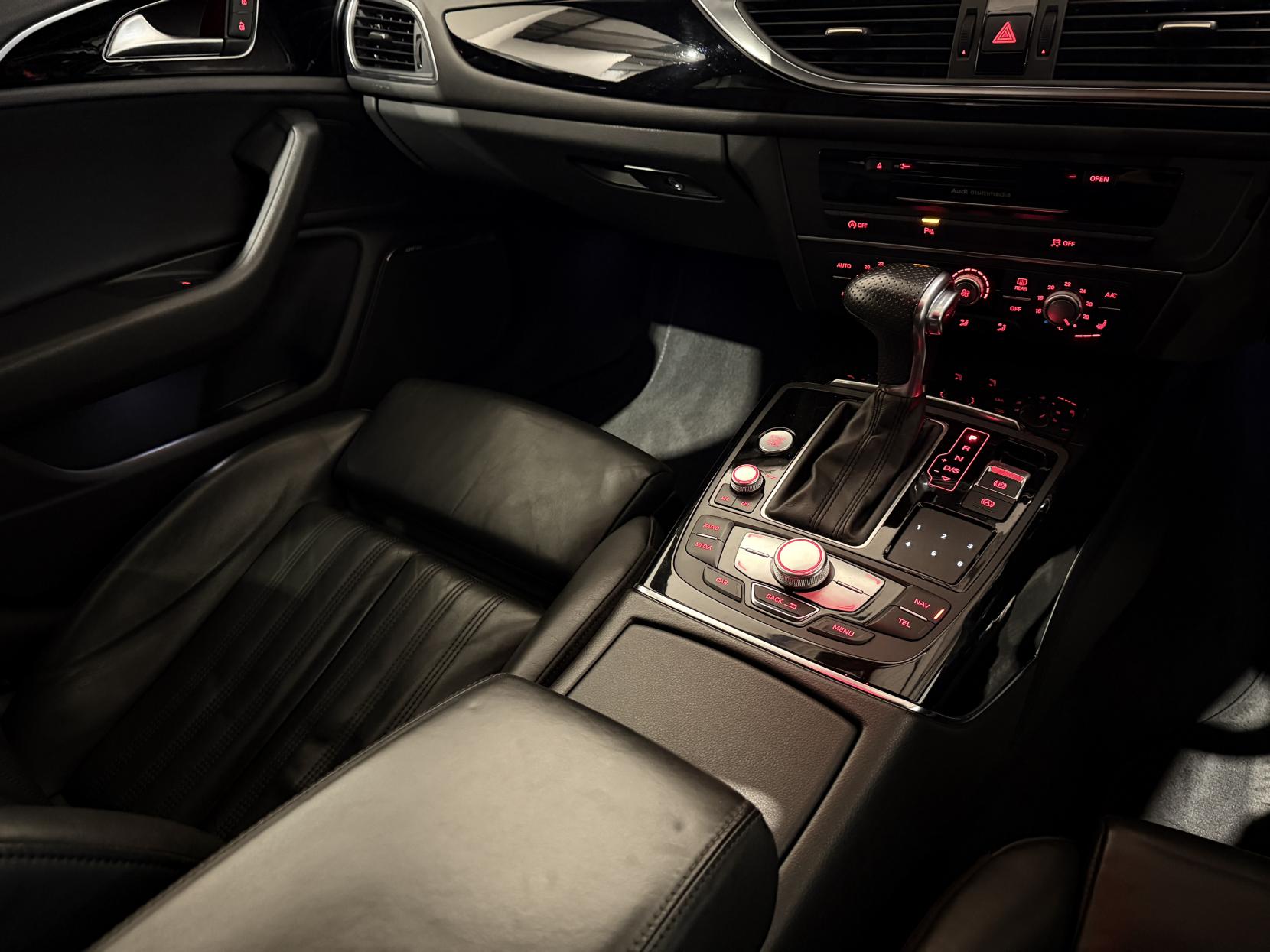 Audi A6 Saloon 2.0 TDI ultra Black Edition Saloon 4dr Diesel S Tronic Euro 6 (s/s) (190 ps)