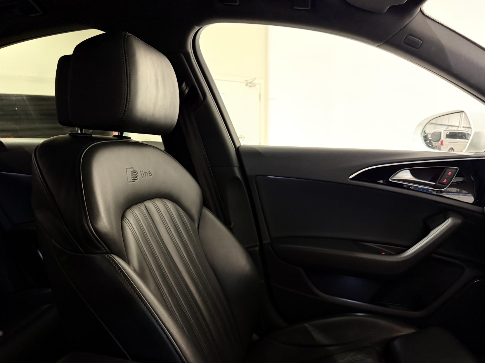 Audi A6 Saloon 2.0 TDI ultra Black Edition Saloon 4dr Diesel S Tronic Euro 6 (s/s) (190 ps)