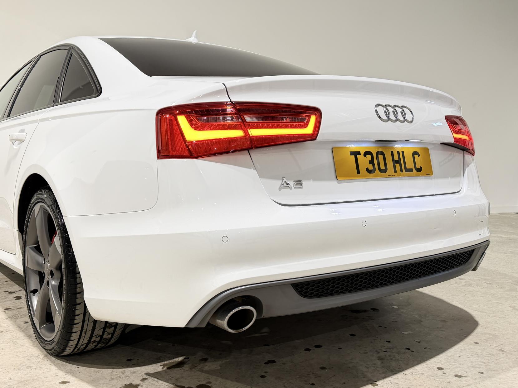 Audi A6 Saloon 2.0 TDI ultra Black Edition Saloon 4dr Diesel S Tronic Euro 6 (s/s) (190 ps)